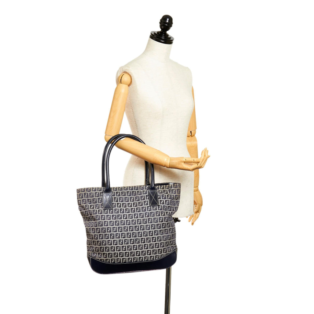 Fendi Zucchino Canvas Tote Bag (SHG-27366)