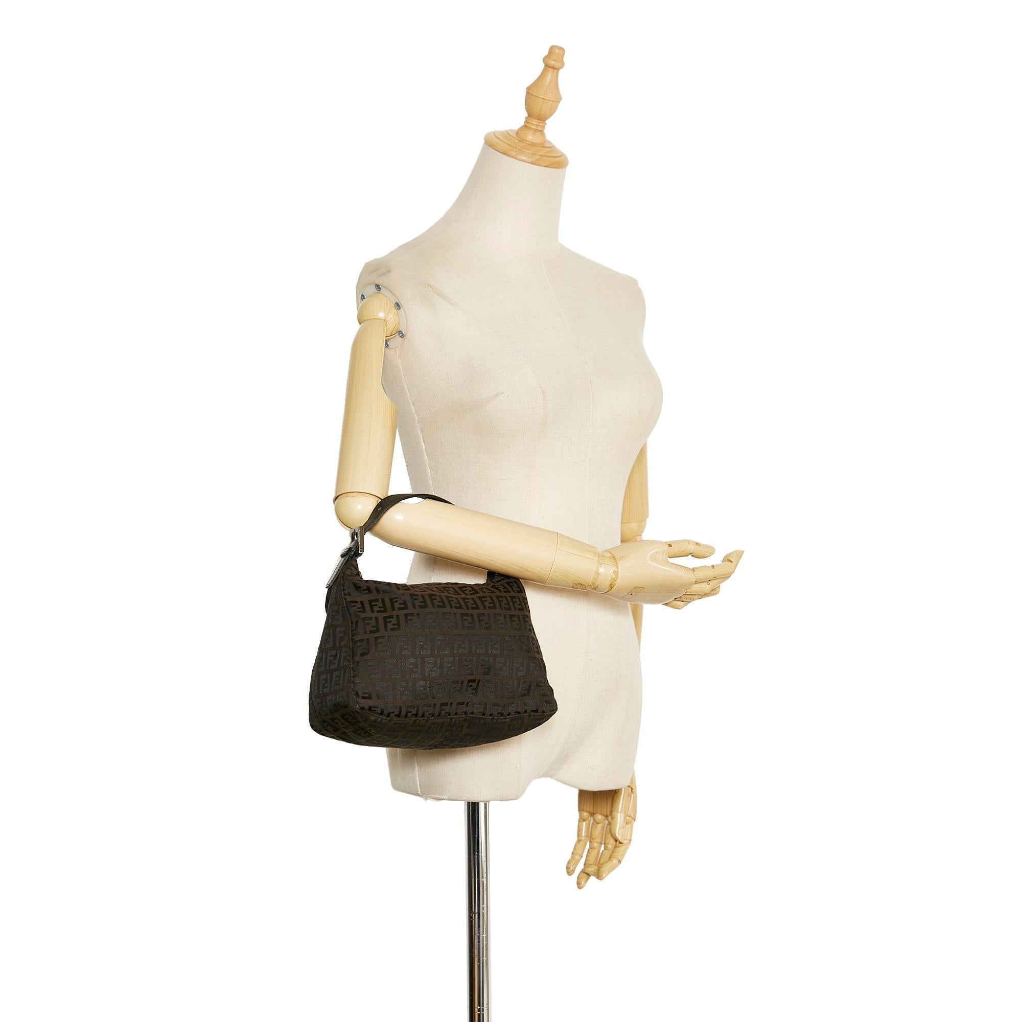 Fendi Zucchino Handbag (SHG-5uG4iZ)