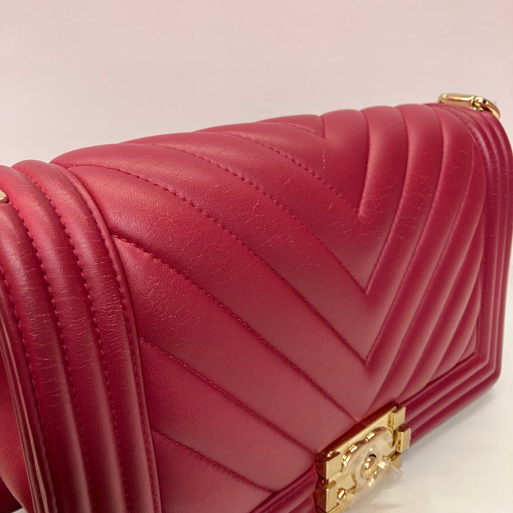 Medium Boy Chanel 2017 Red Lambskin Chevron Double Chain Shoulder Bag