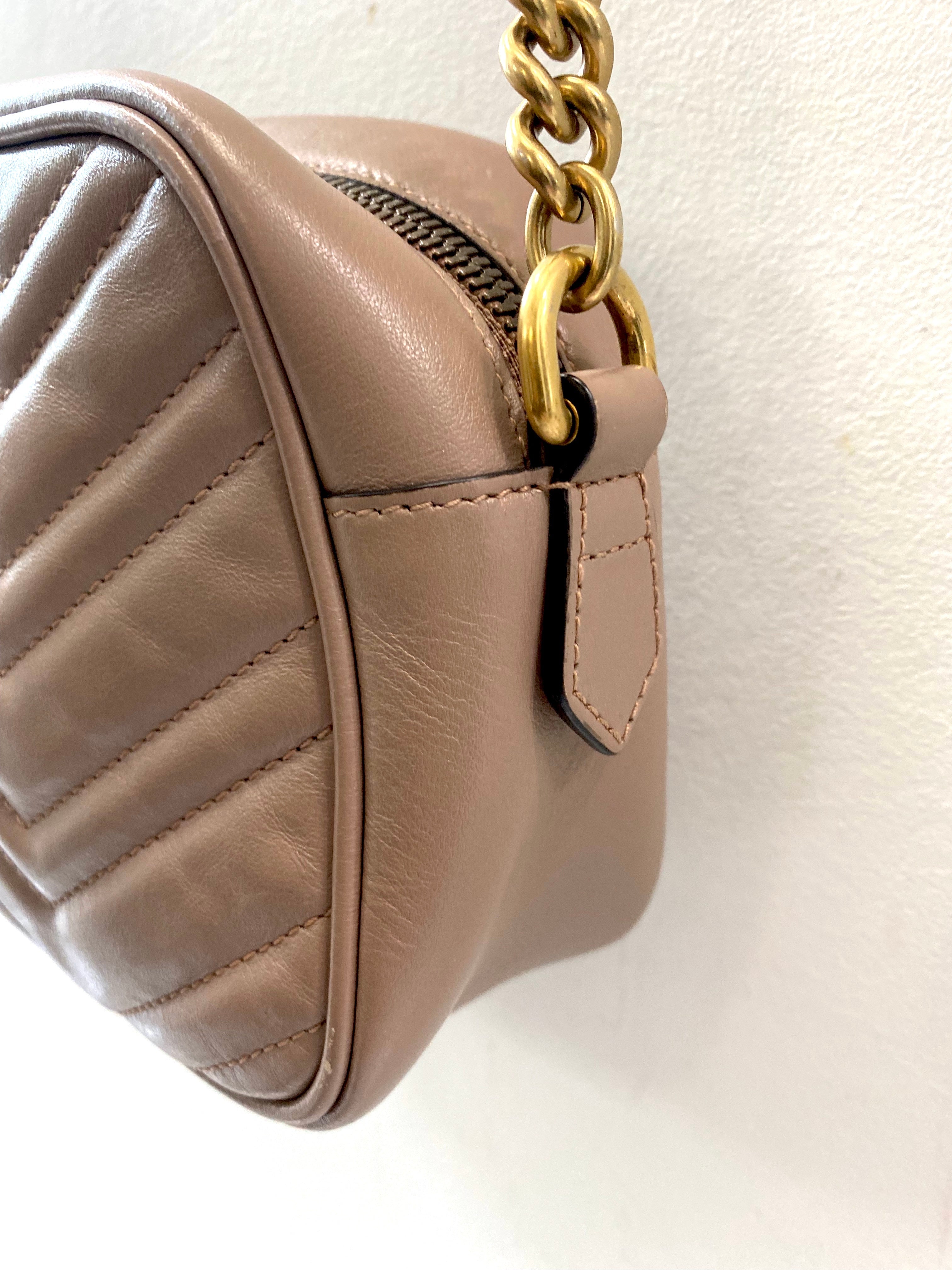 GUCCI GG MARMONT MATELASSE CALFSKIN SMALL CHAIN SHOULDER BAG