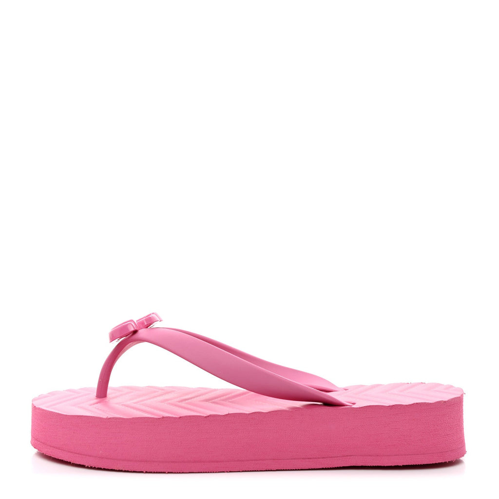 GUCCI CHEVRON GG THONG SLIDE SANDALS