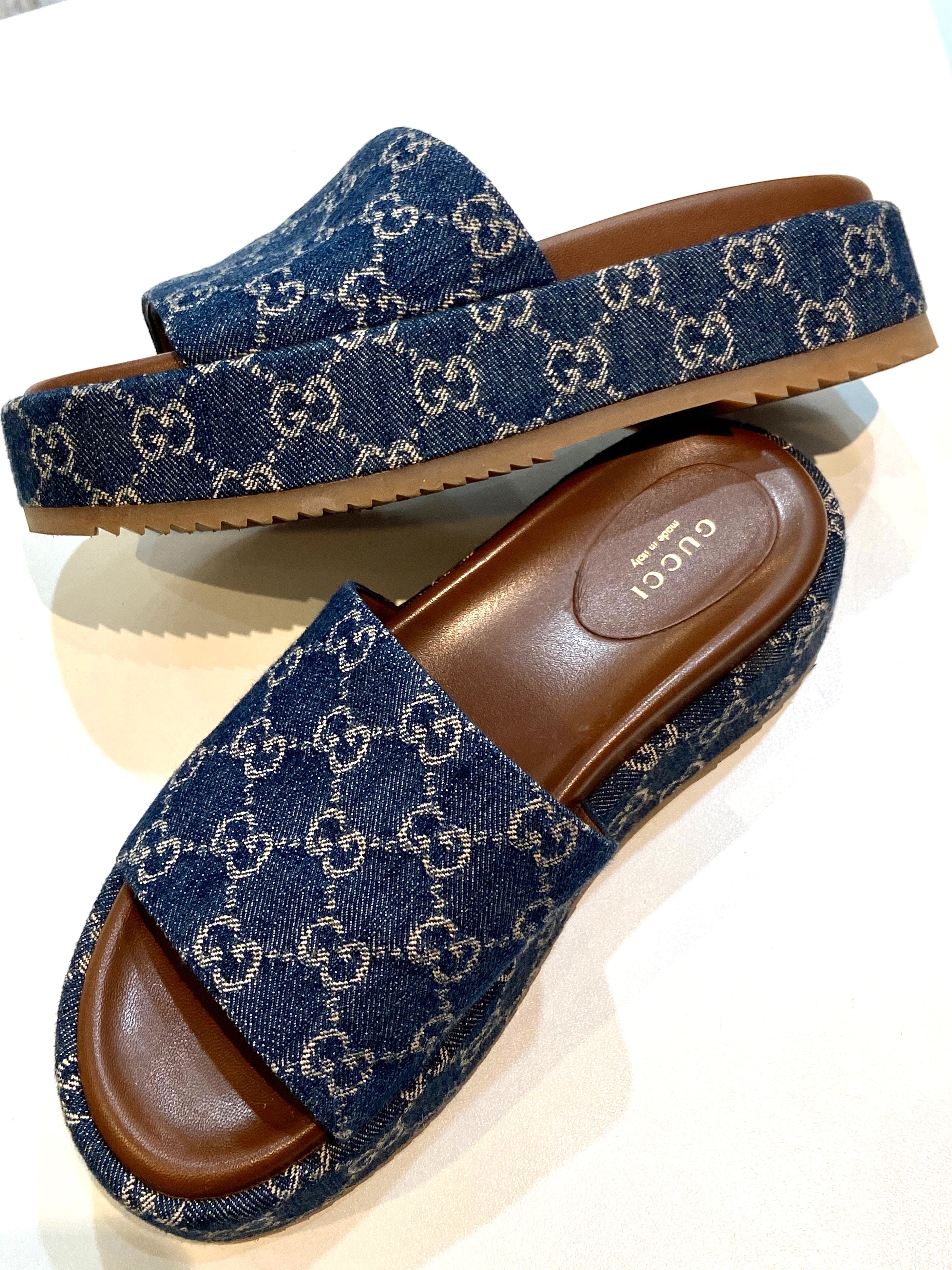 GUCCI GG SUPREME DENIM MONOGRAM ANGELINA PLATFORM MULES