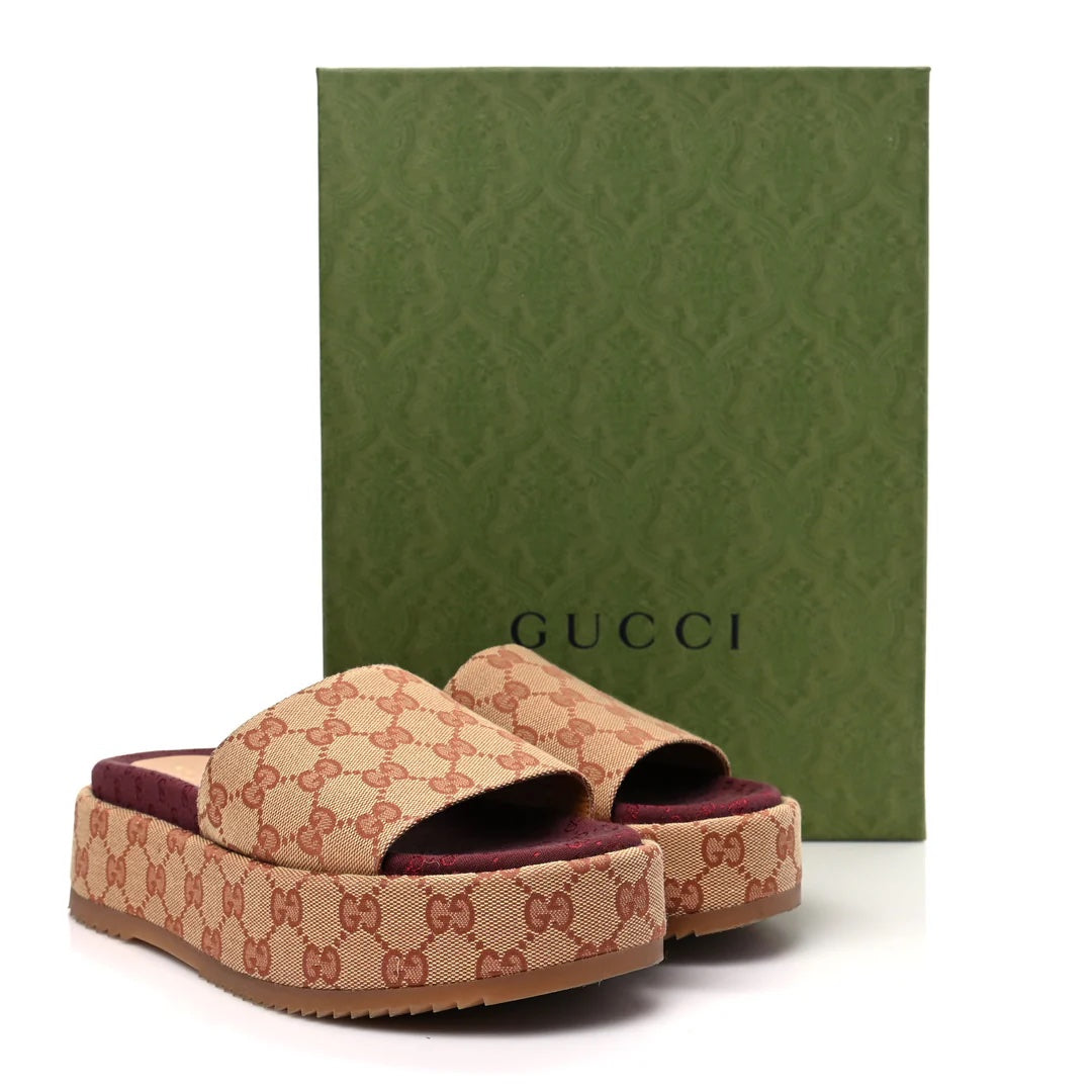 GUCCI GG SUPREME ANGELINA PLATFORM SLIDE SANDALS