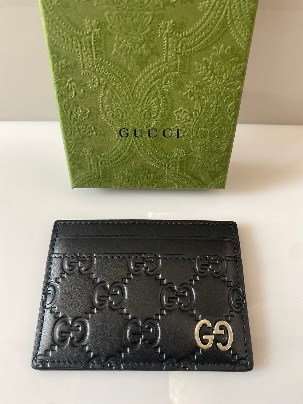 GUCCI GG SIGNATURE CARD CASE