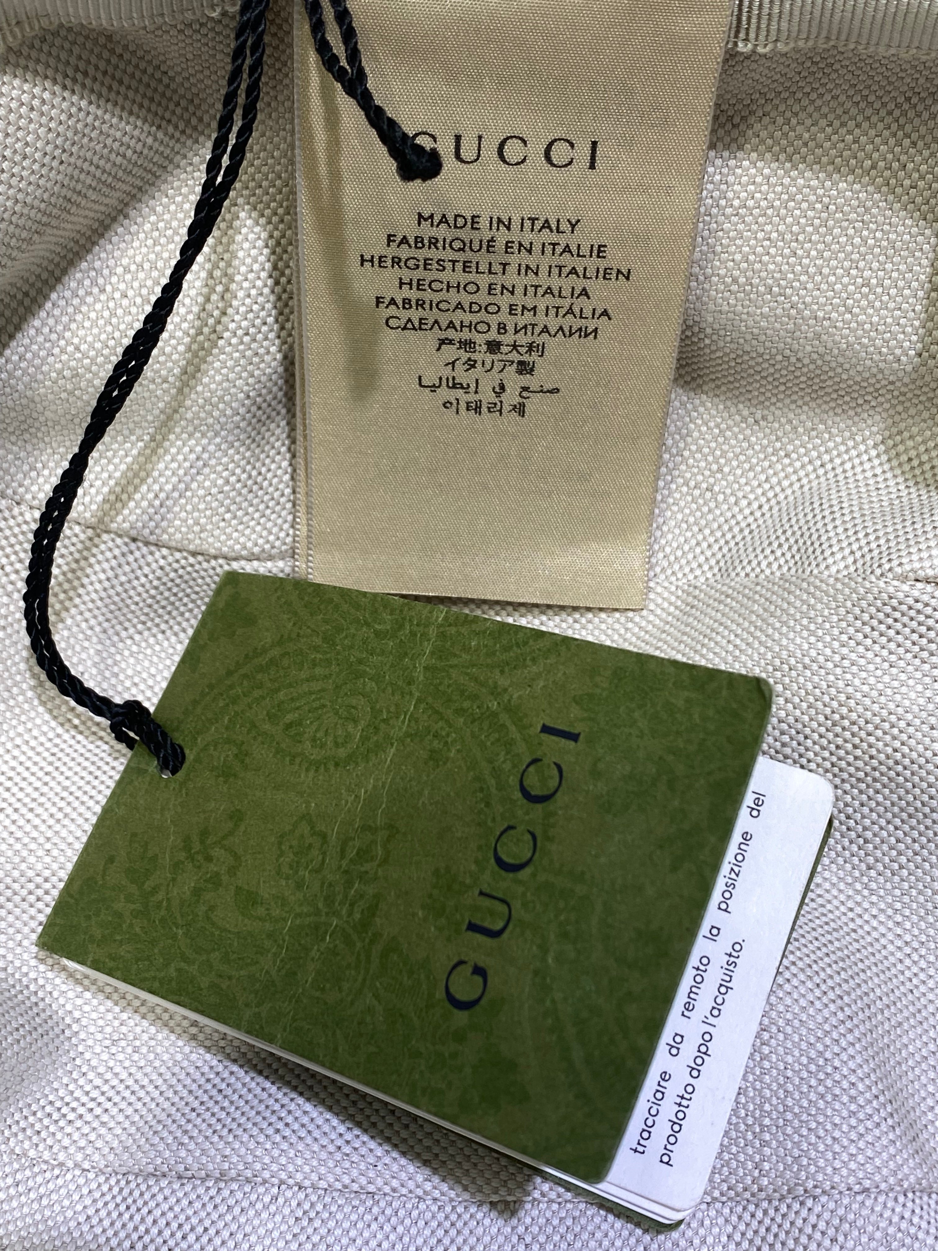 GUCCI JUMBO GG CANVAS BUCKET HAT