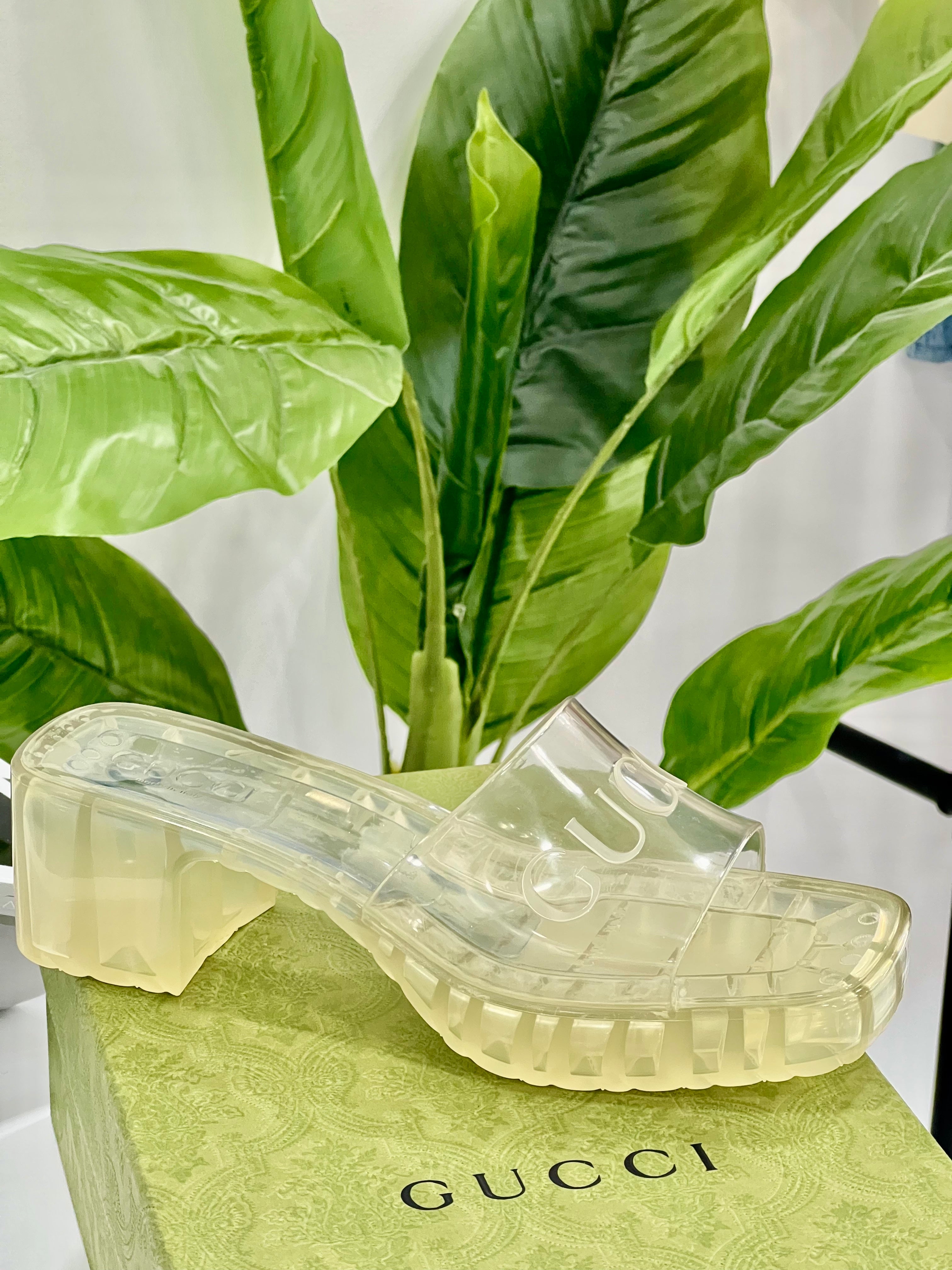GUCCI TRANSPARENT RUBBER SLIDE HEELED SANDALS