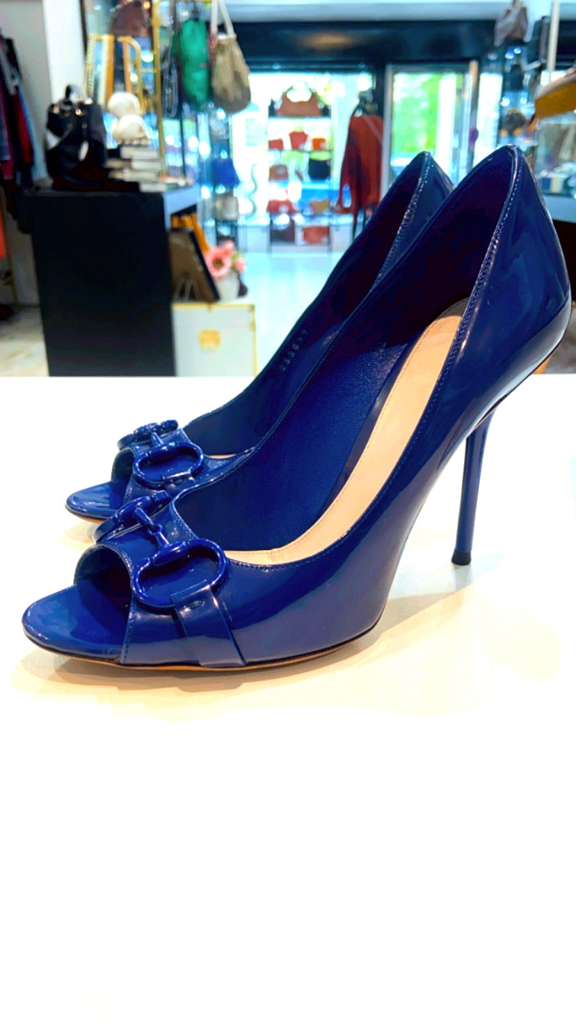 GUCCI HORSEBIT PATENT PEEP TOE PUMPS