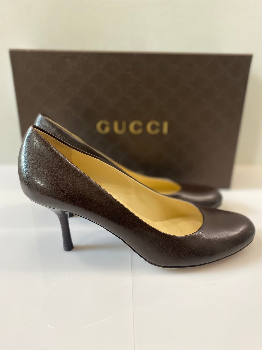 GUCCI ROUND TOE PUMPS
