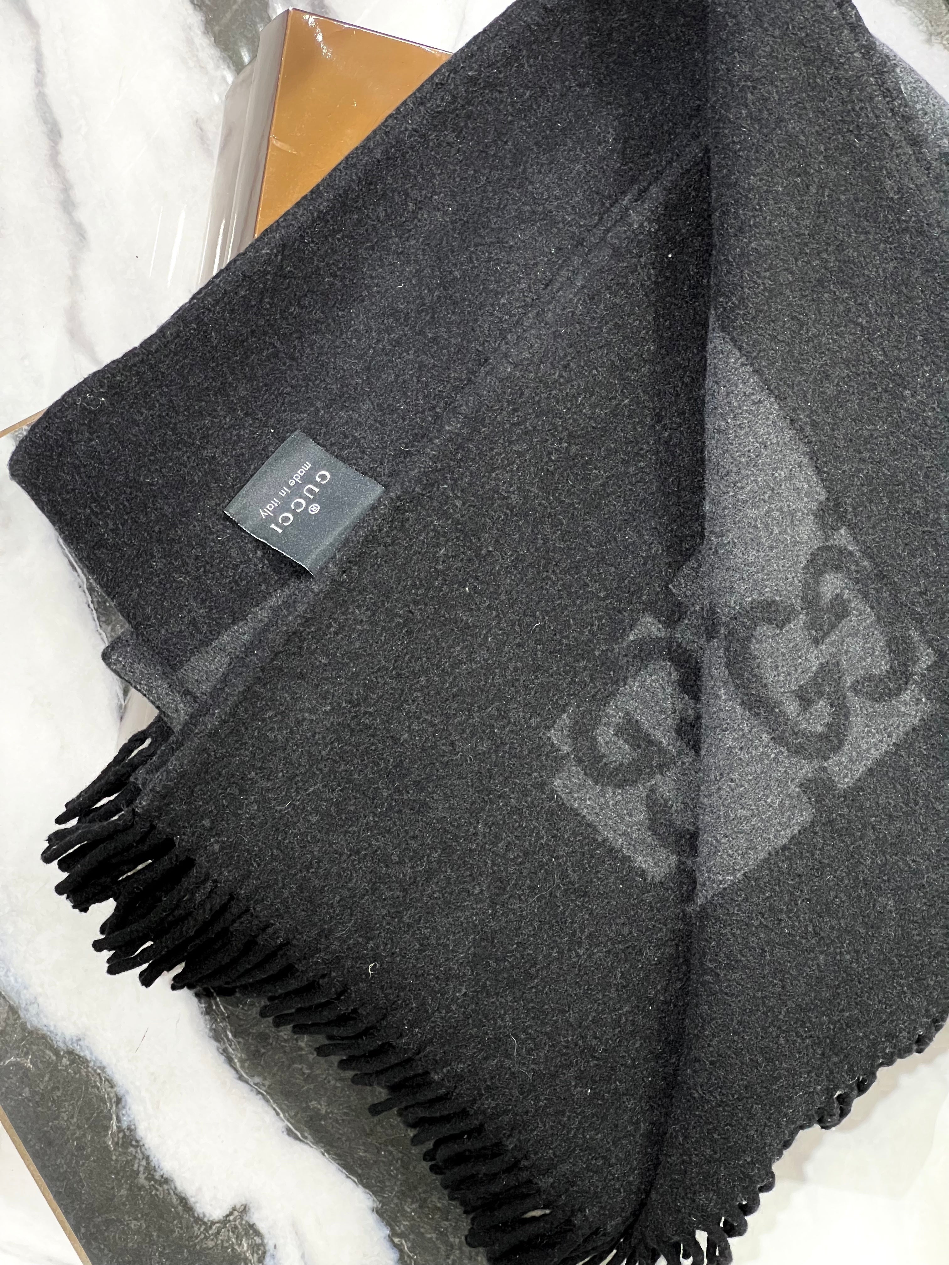 GUCCI GG WOOL BLEND CASHMERE BLANKET