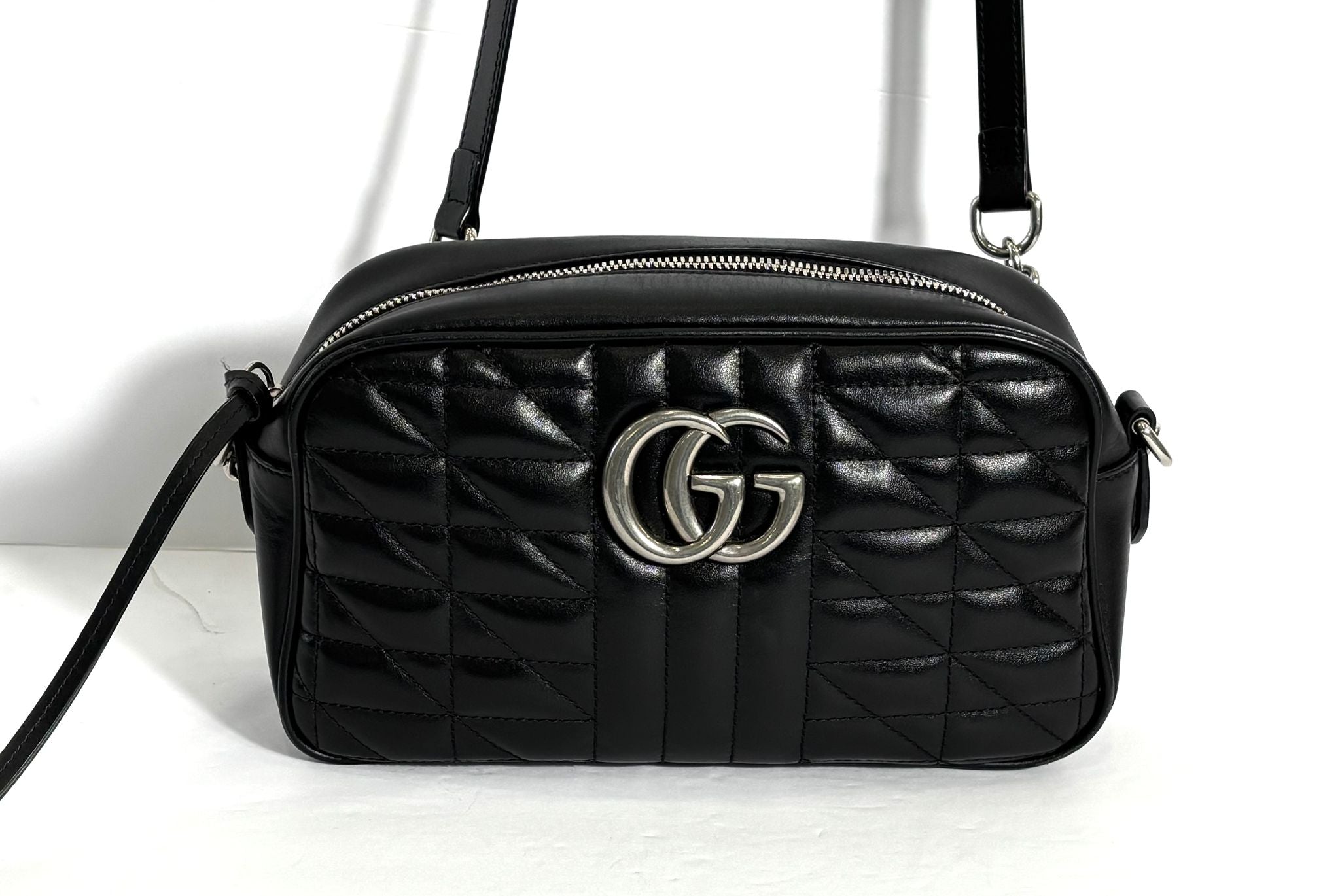 GUCCI GG MARMONT SMALL SHOULDER BAG