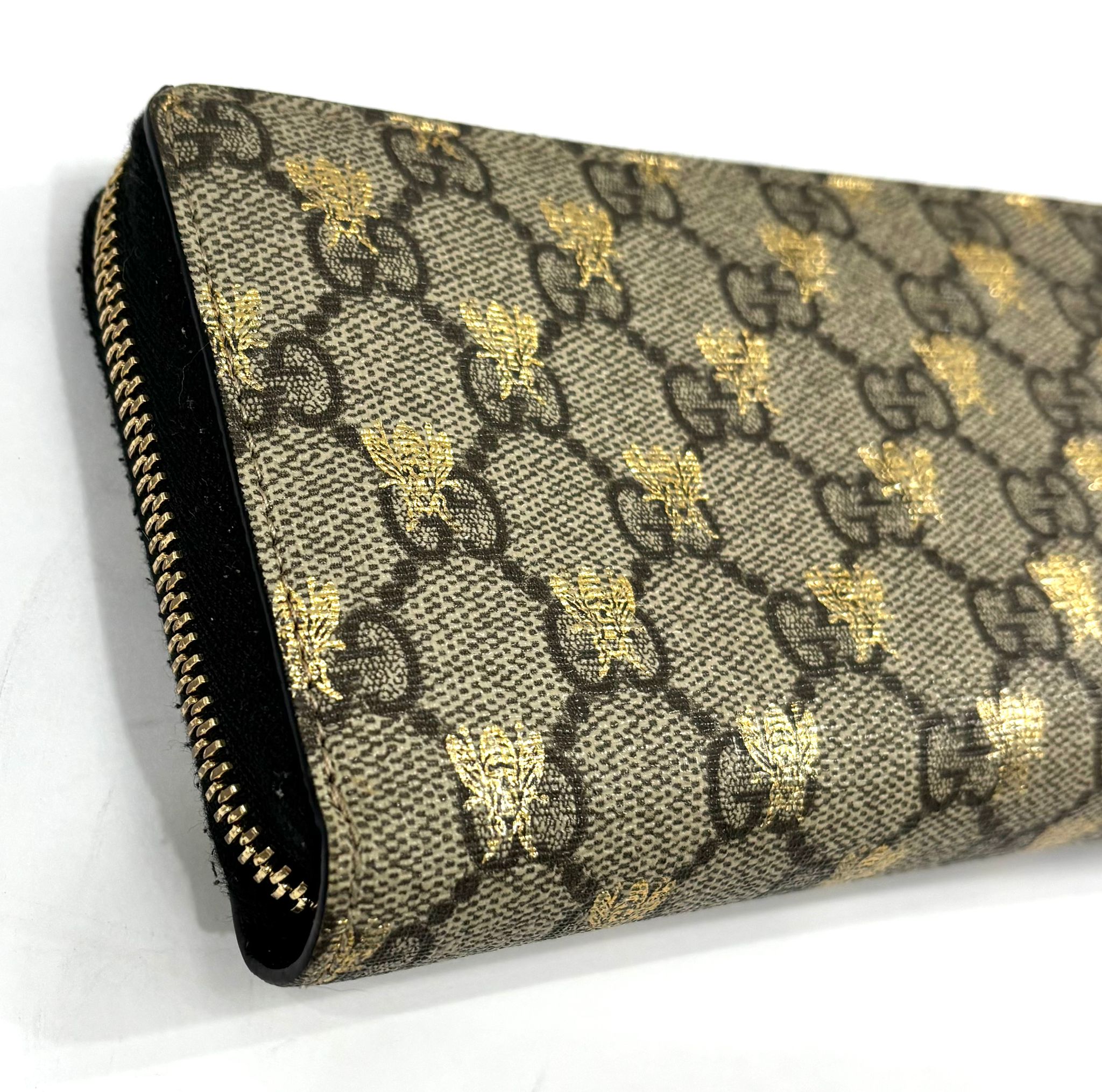 GUCCI GG SUPREME MONOGRAM BEES ZIP AROUND WALLET