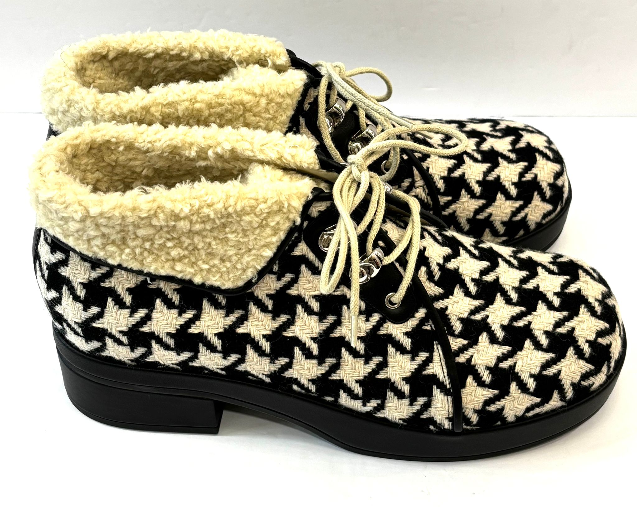 GUCCI WOOL HOUNDSTOOTH PRINT HIKING BOOTS