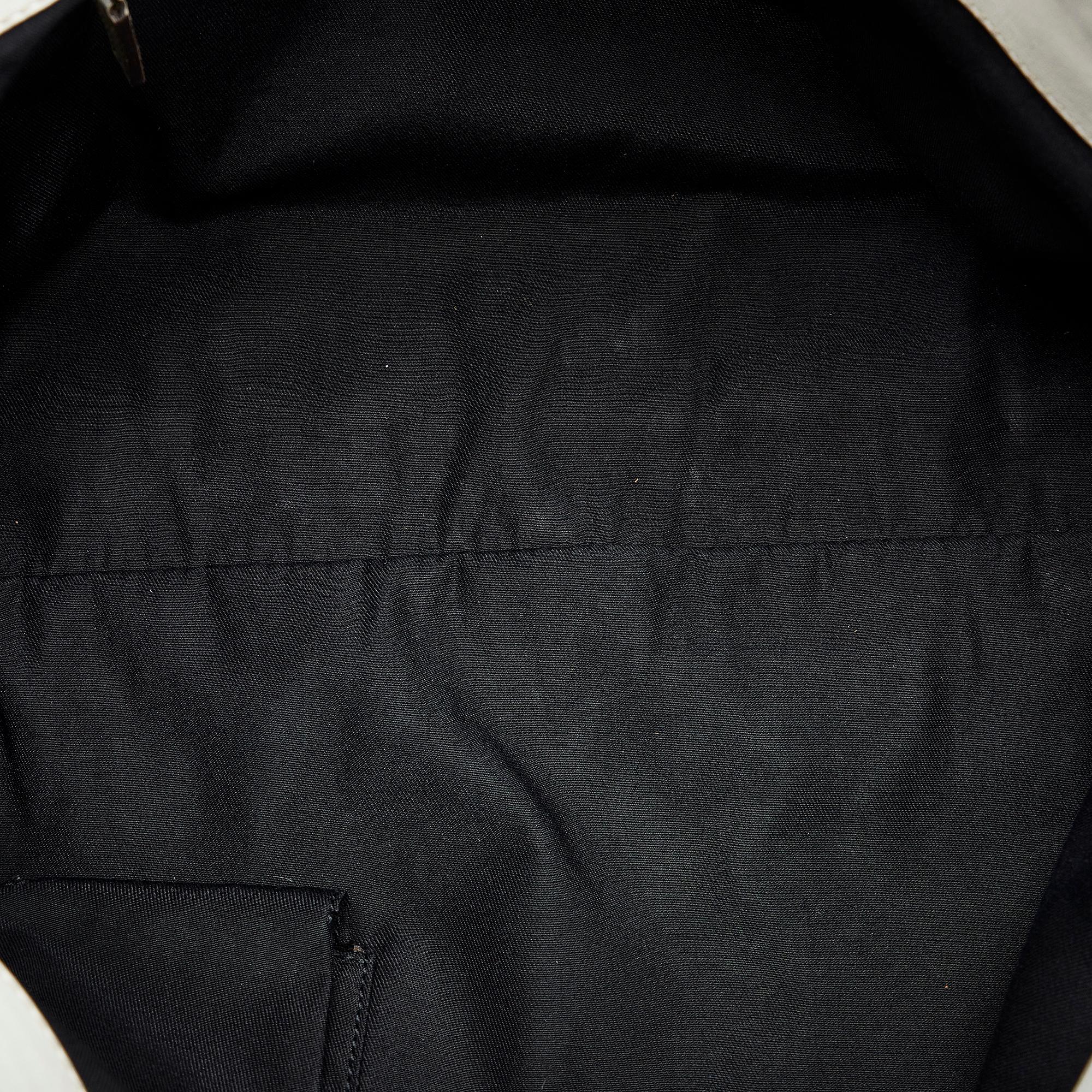 Gucci Abbey D-Ring Tote Bag (SHG-cYdhNe)
