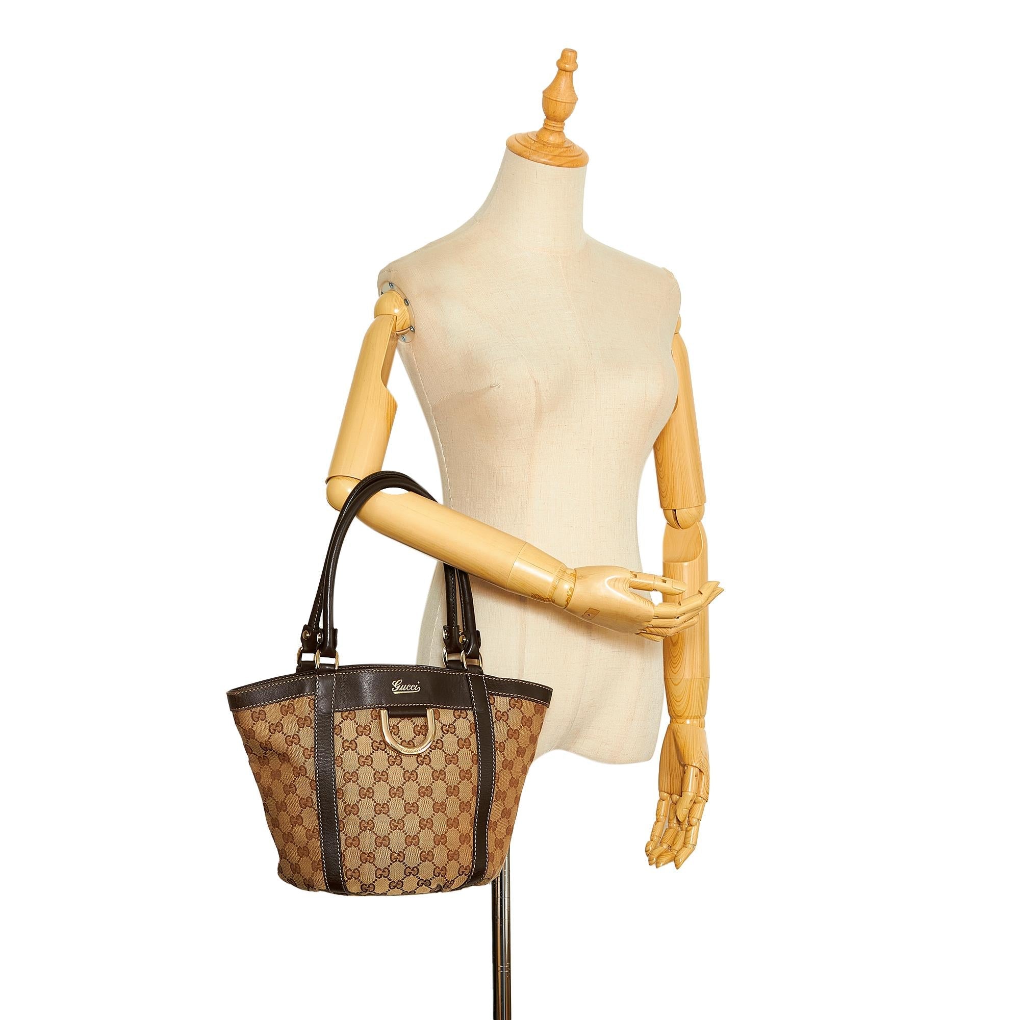 Gucci GG Canvas Abbey D-Ring Bucket Tote (SHG-URGinx)