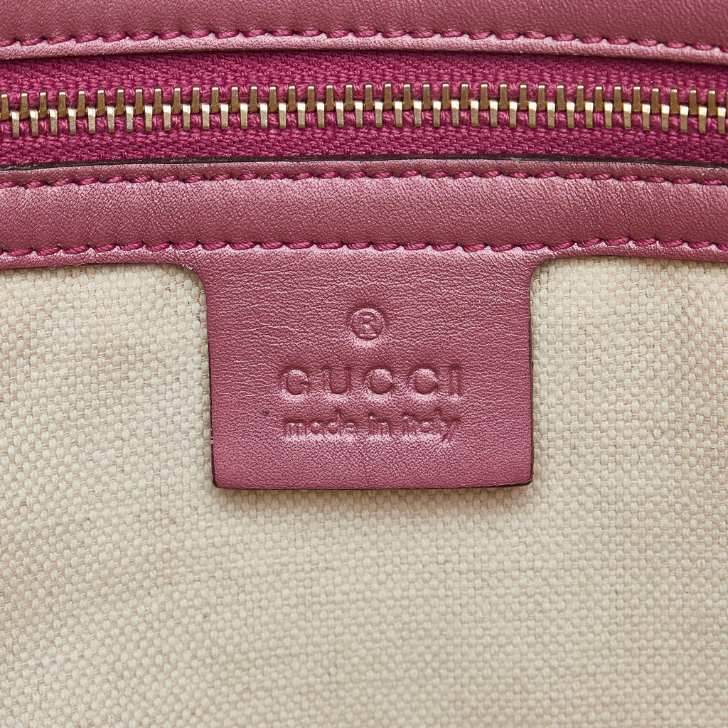 Gucci GG Canvas Heart Bit Tote (SHG-8tNWwL)