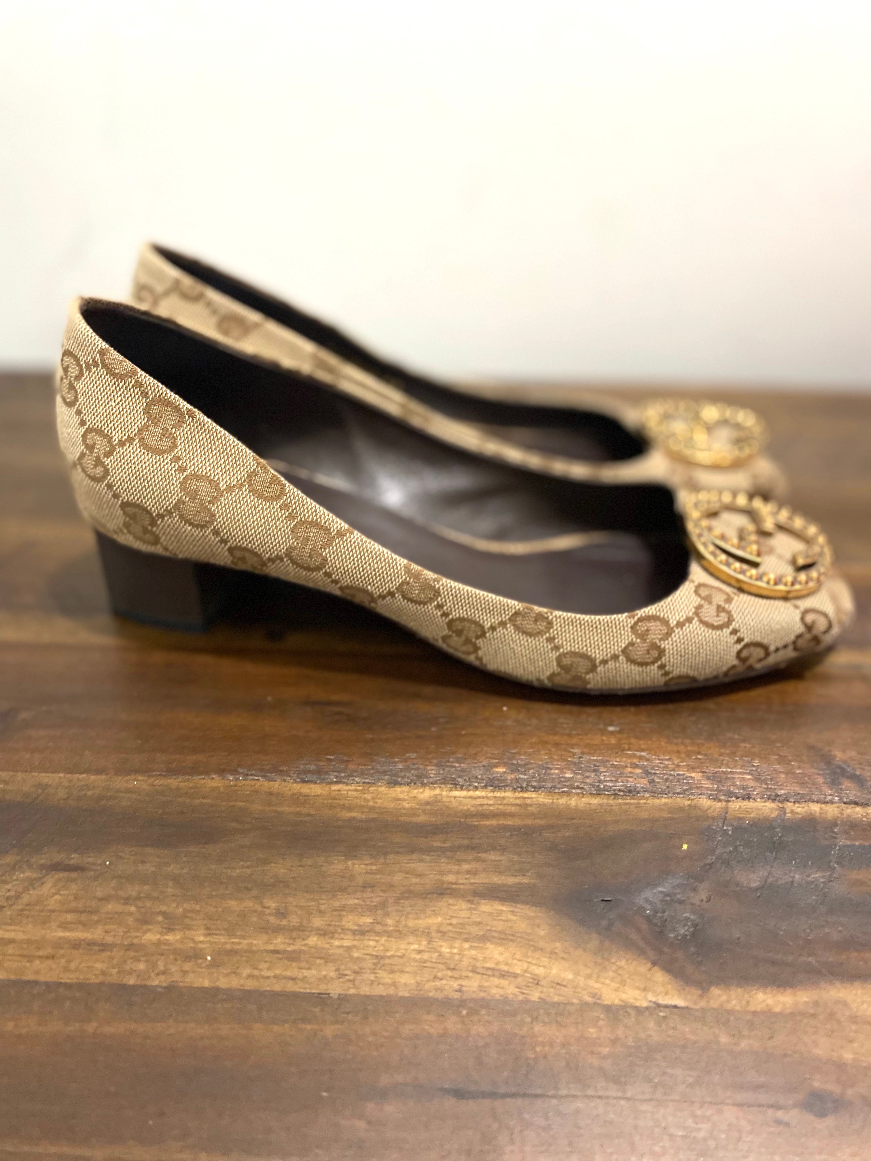 GUCCI GG CANVAS LOGO PEEP TOE PUMPS