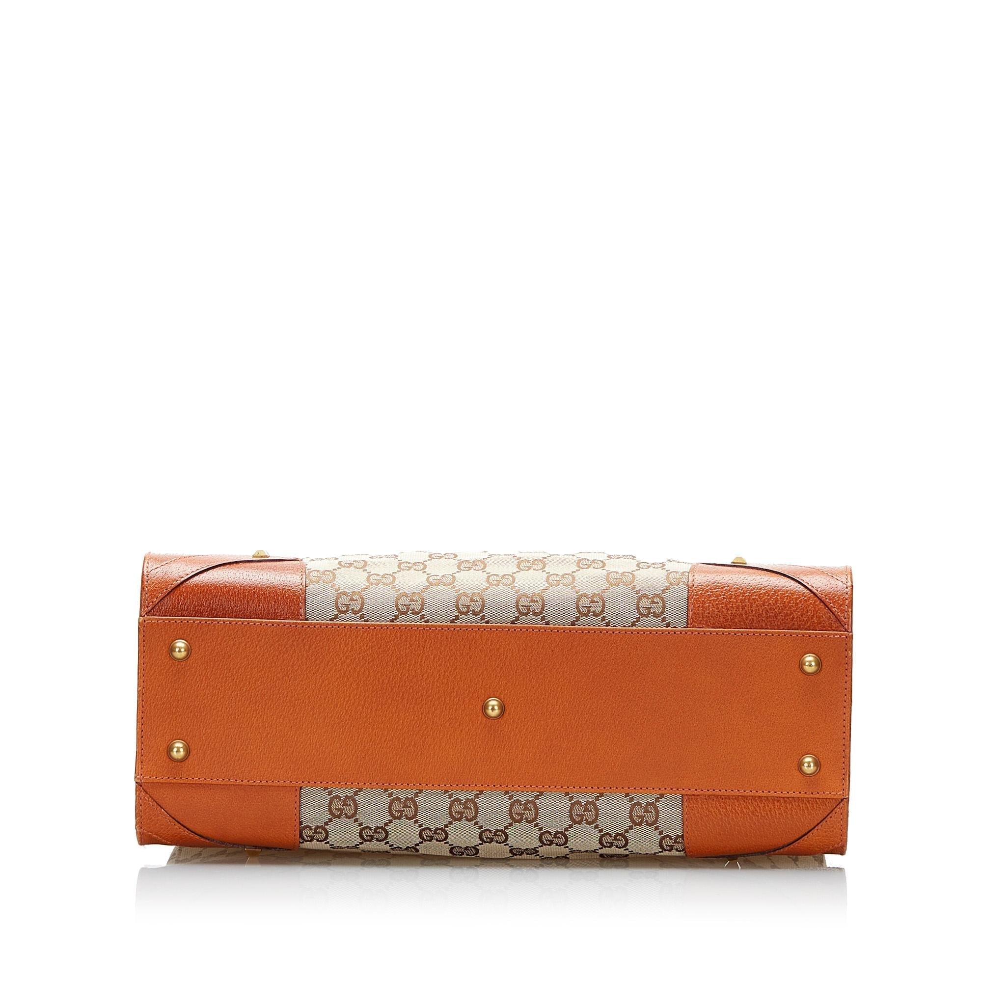 Gucci GG Canvas Nailhead Tote (SHG-ThiuAq)