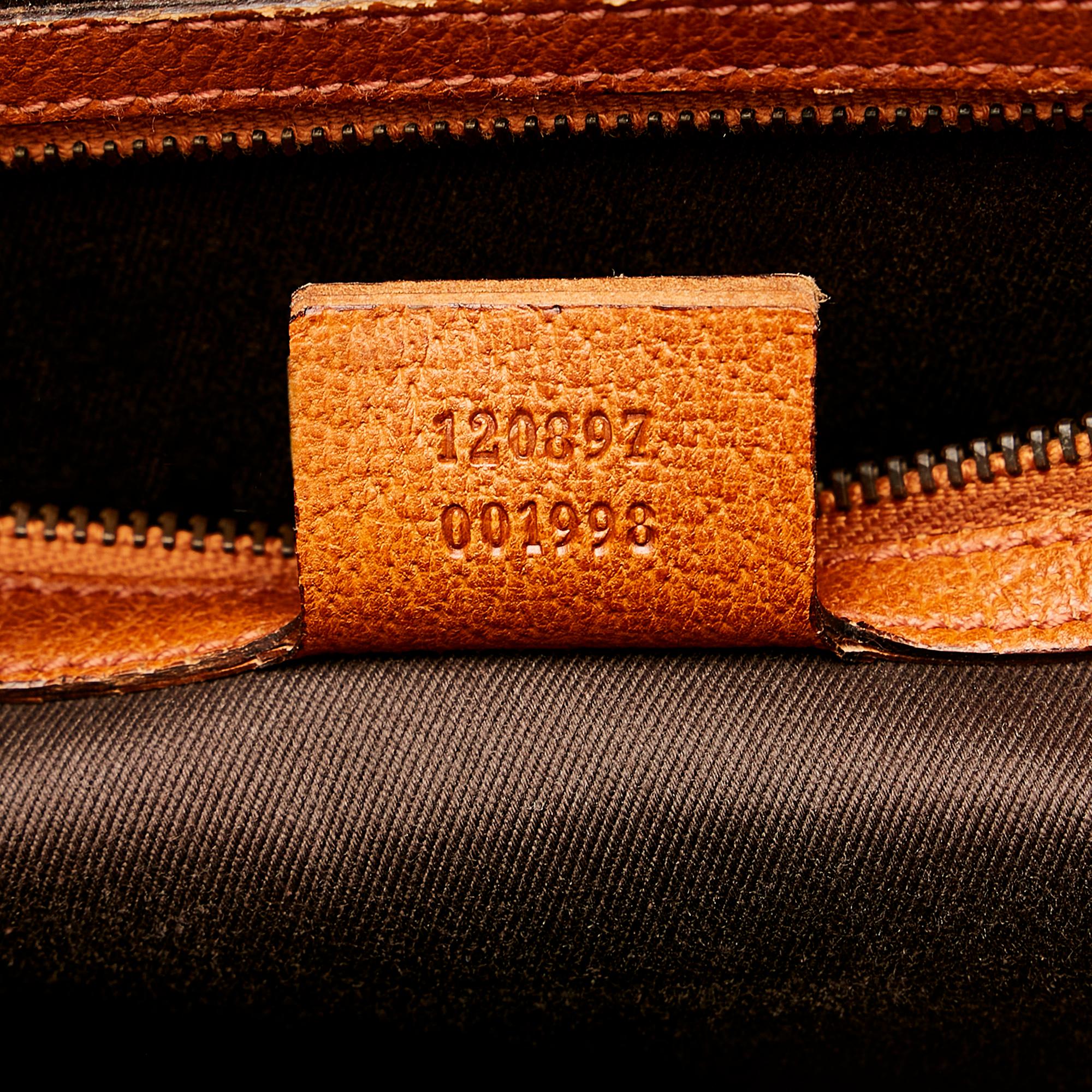 Gucci GG Canvas Nailhead Tote (SHG-ThiuAq)