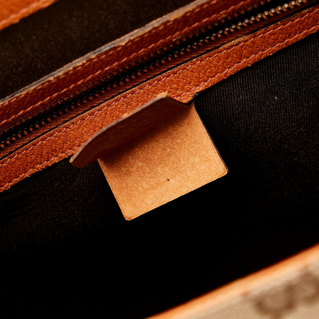 Gucci GG Canvas Nailhead Tote (SHG-ThiuAq)