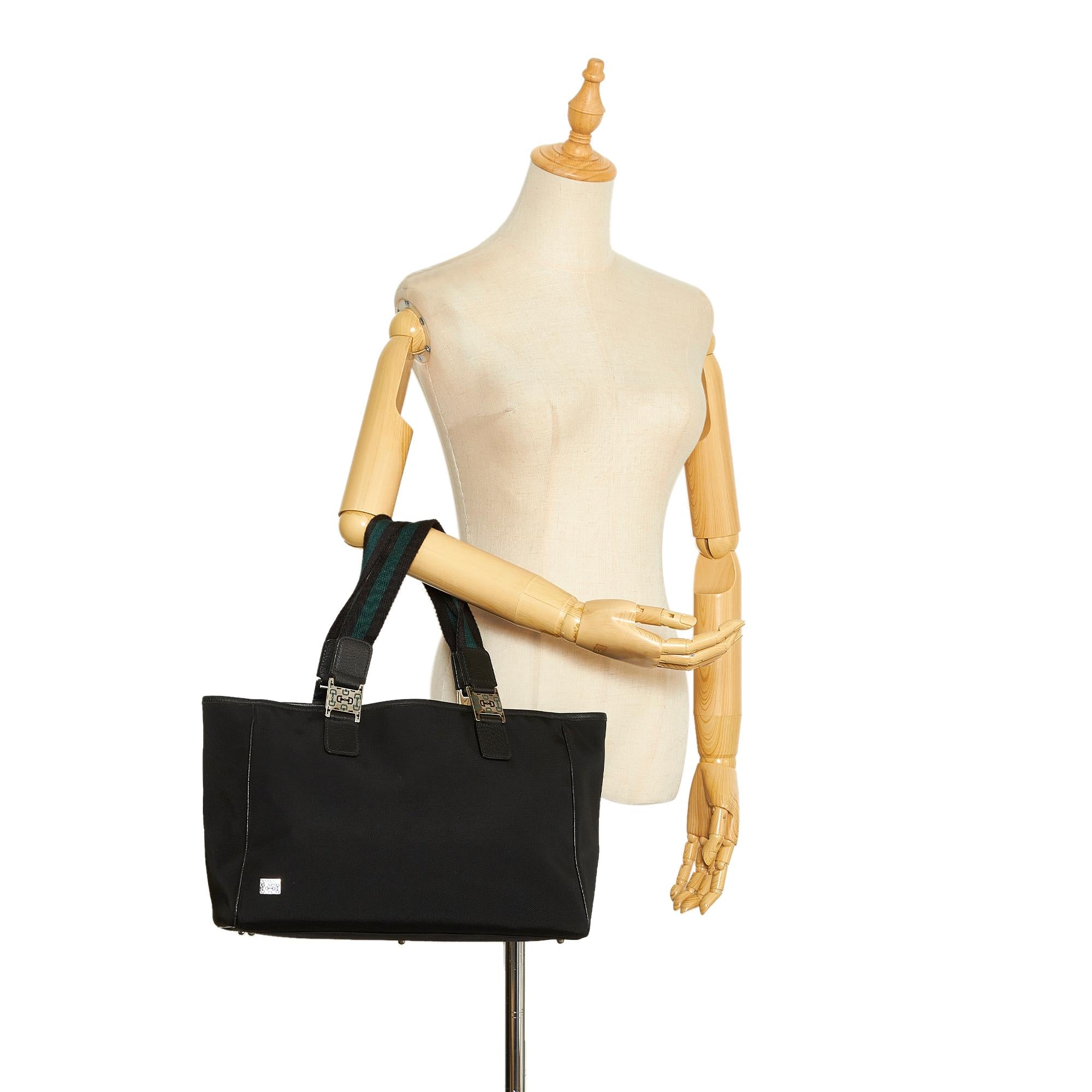 Gucci GG Canvas Pop Tote (SHG-jjONND)