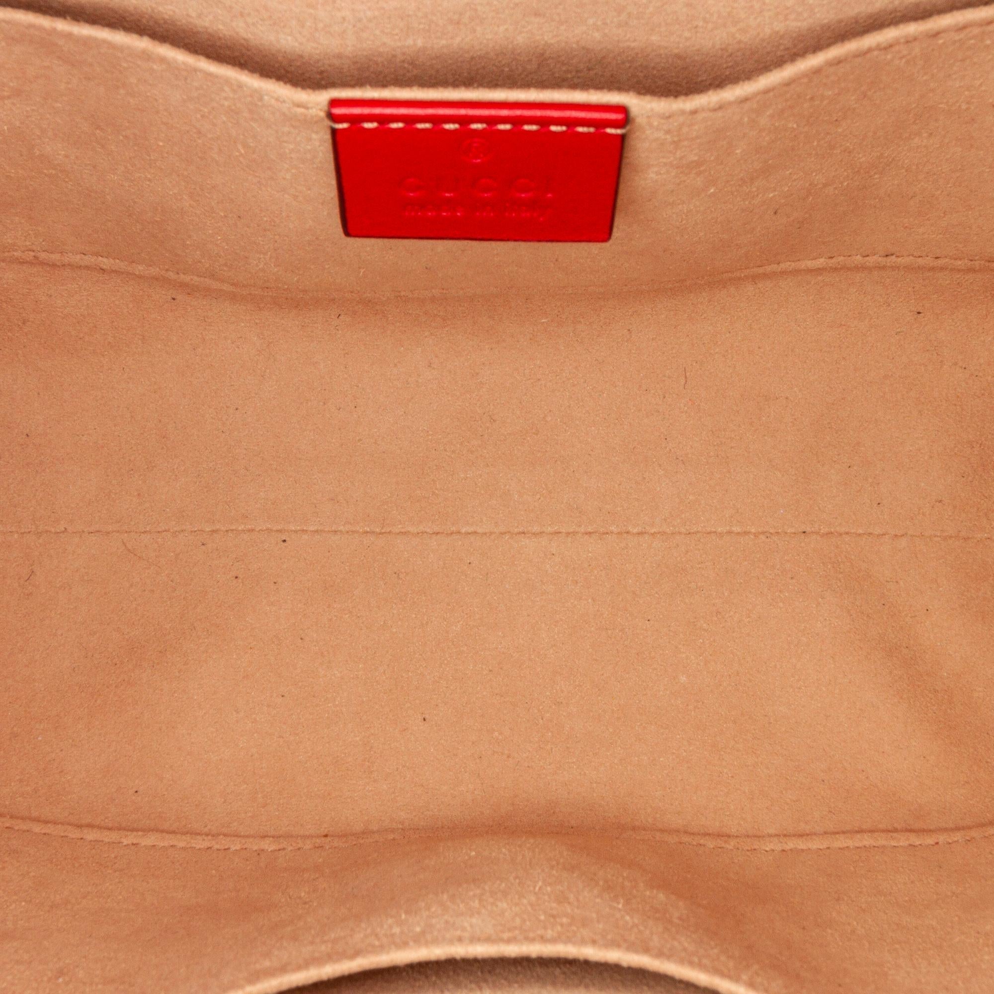Gucci GG Supreme Apple Padlock Tote (SHG-iVKYxI)