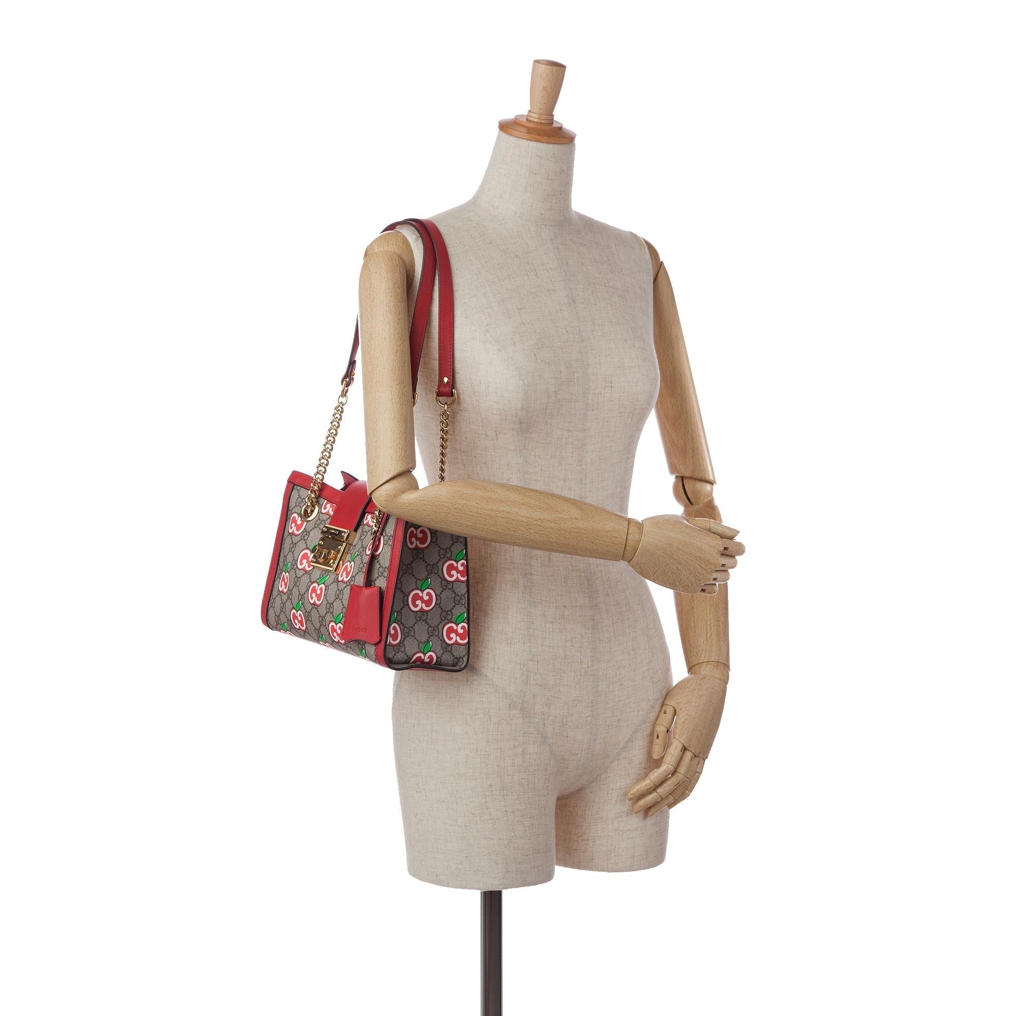 Gucci GG Supreme Apple Padlock Tote (SHG-iVKYxI)