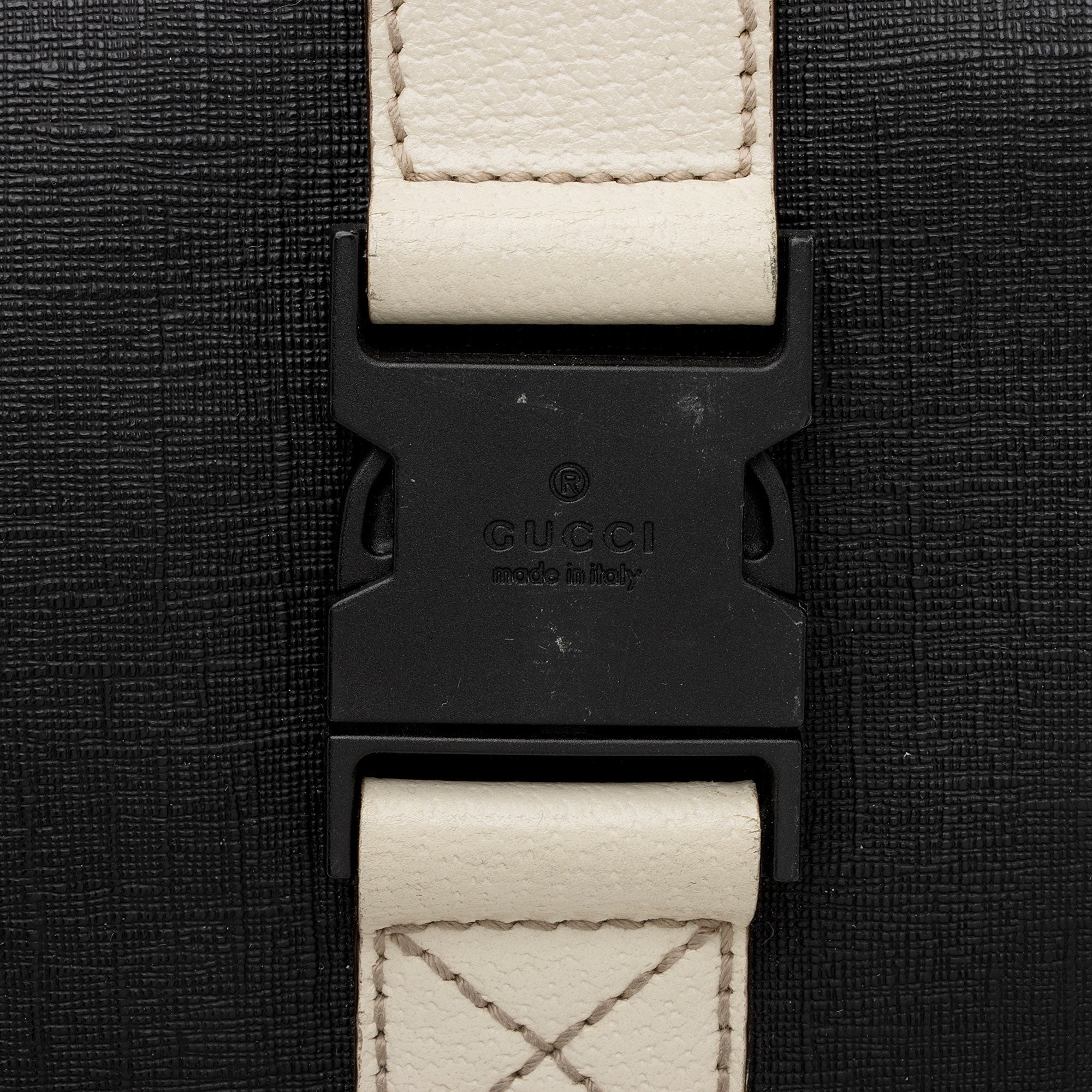 Gucci PVC Logo XL Shopper Tote (SHF-AJvk6R)