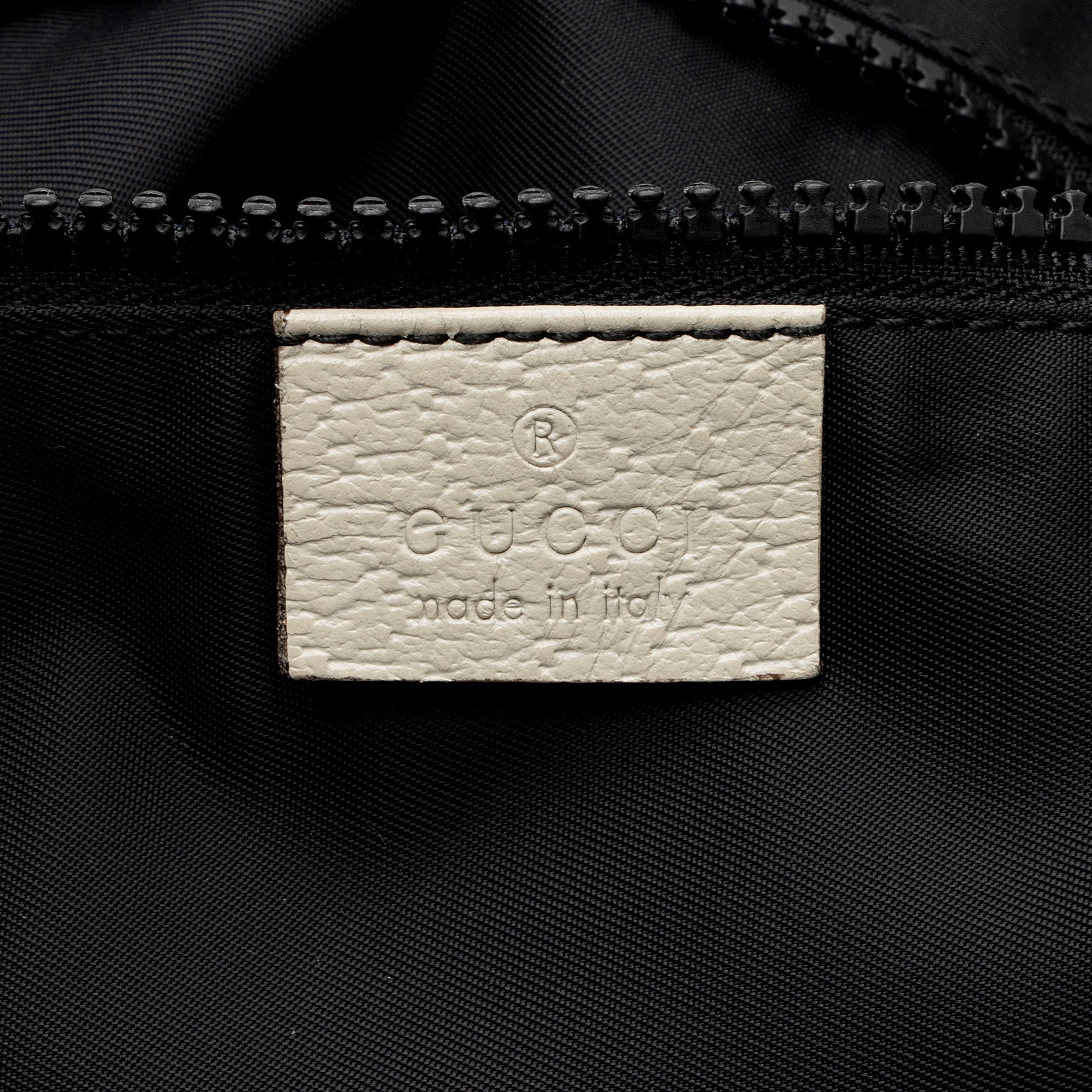Gucci PVC Logo XL Shopper Tote (SHF-AJvk6R)