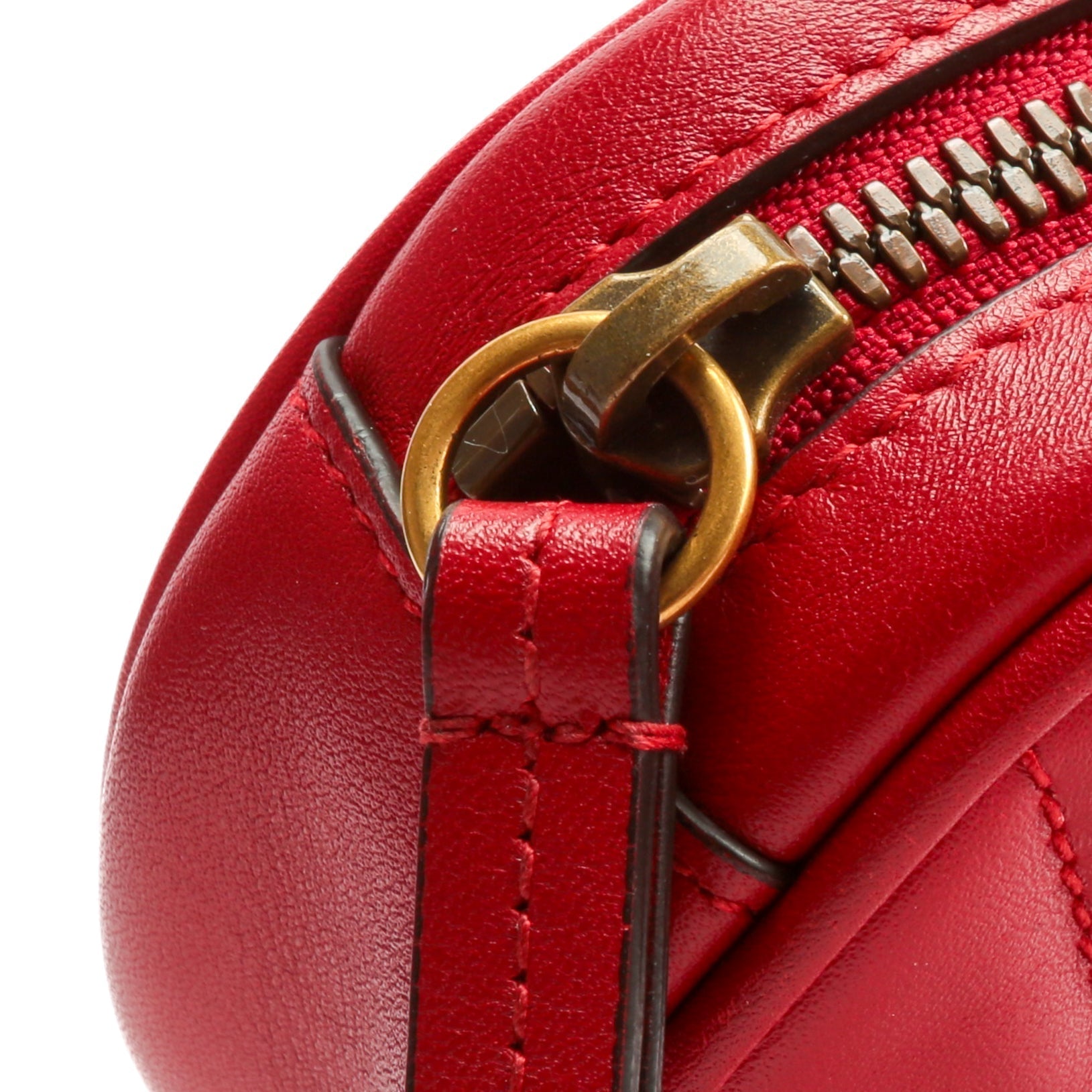 GUCCI GG Marmont Belt Bag - Red