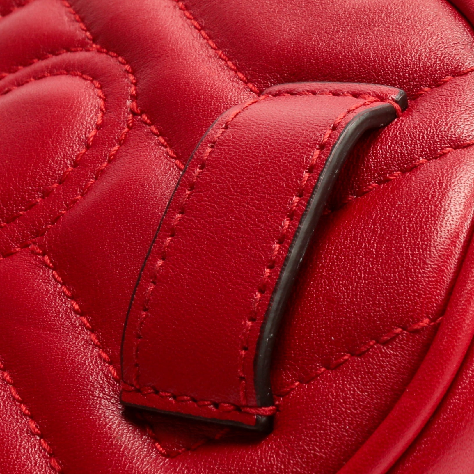 GUCCI GG Marmont Belt Bag - Red