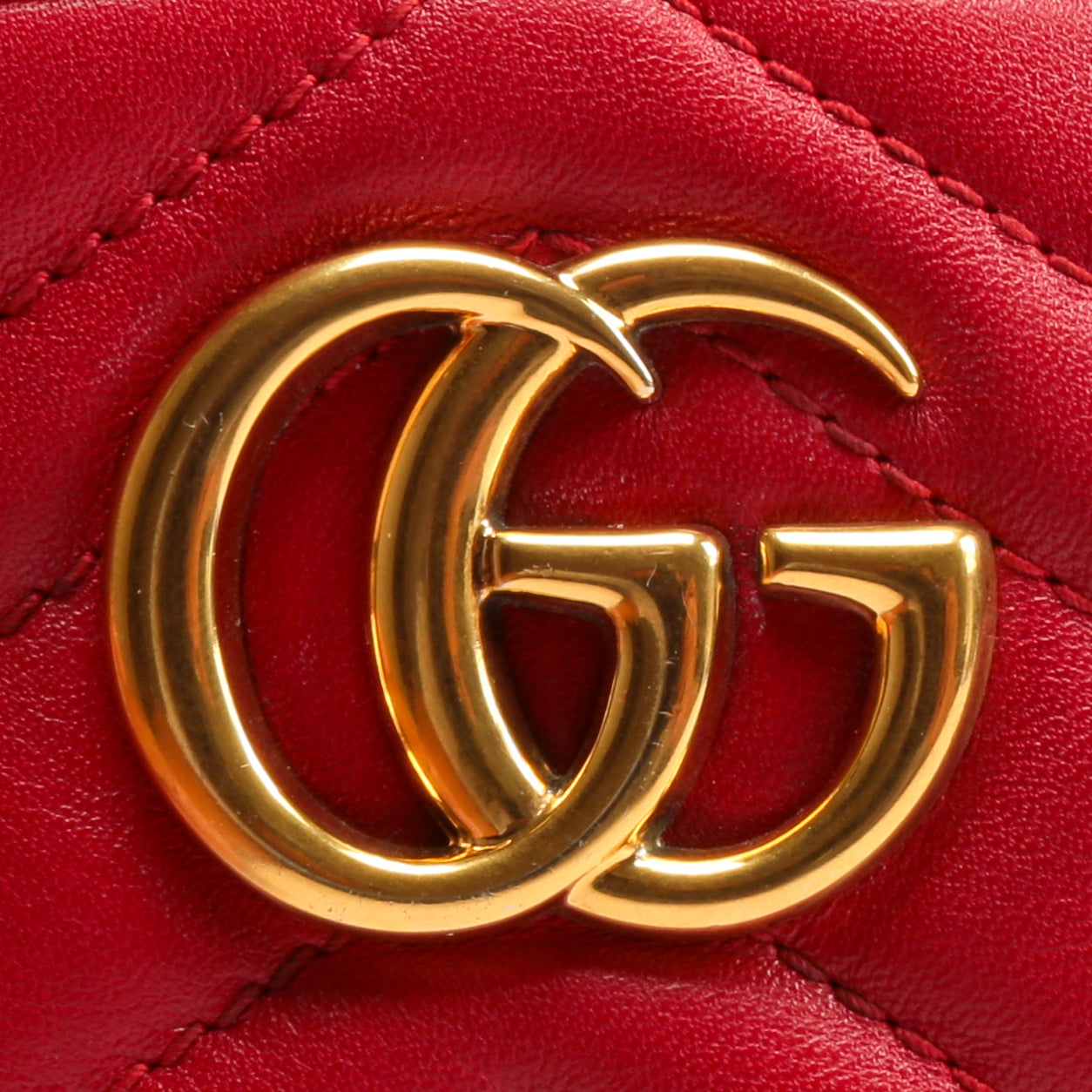 GUCCI GG Marmont Belt Bag - Red