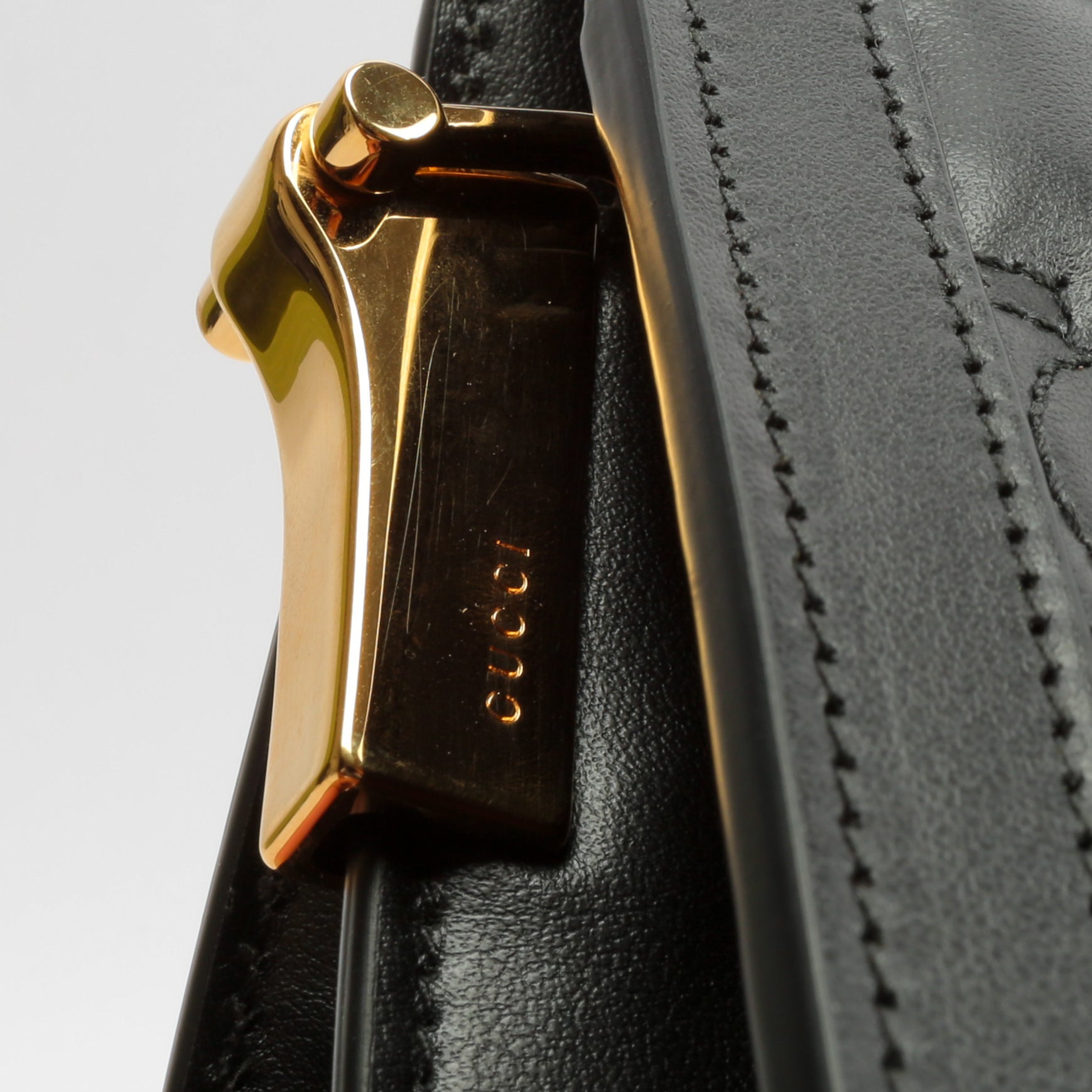 GUCCI GG Matelassé Small Clutch On Chain-Black