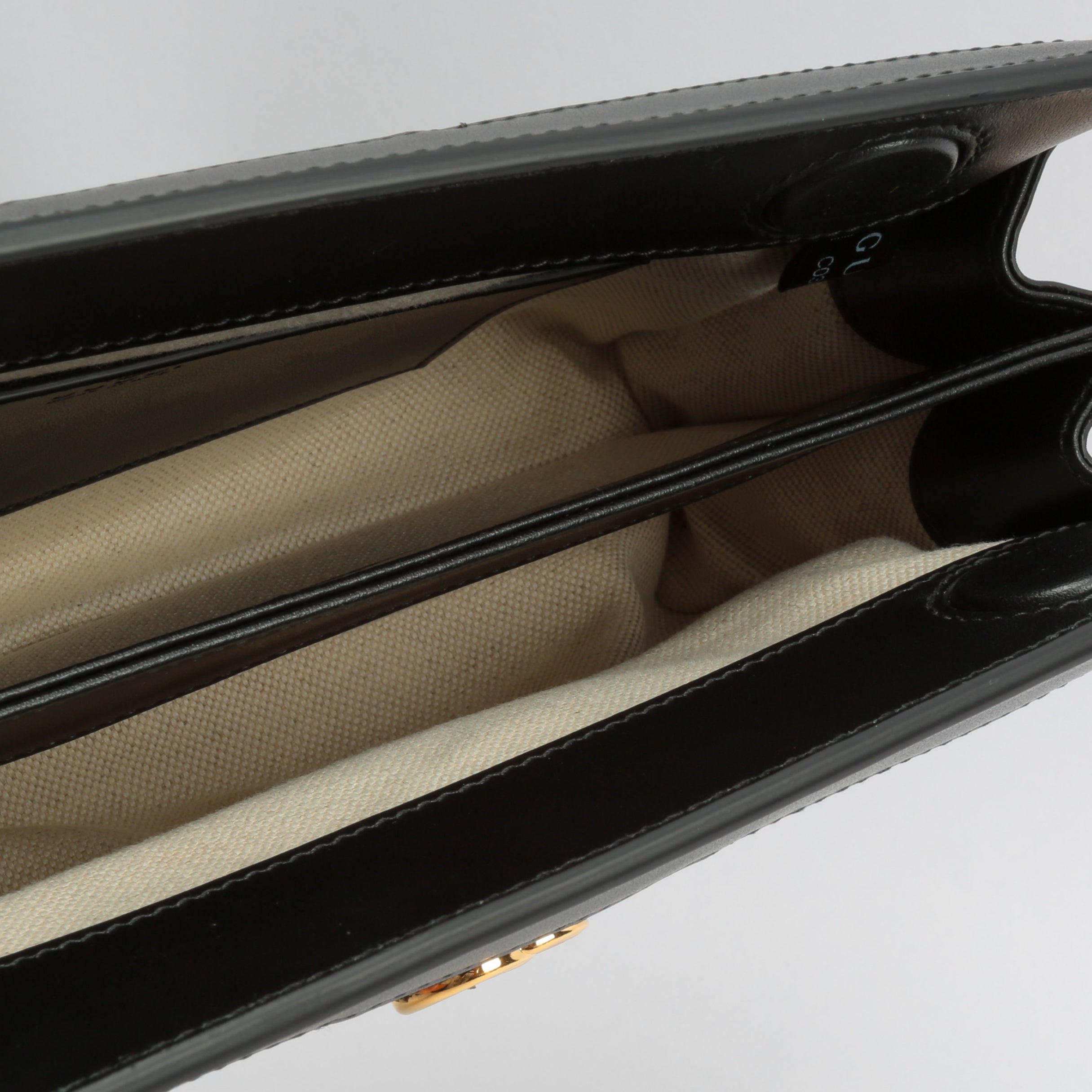 GUCCI GG Matelassé Small Clutch On Chain-Black