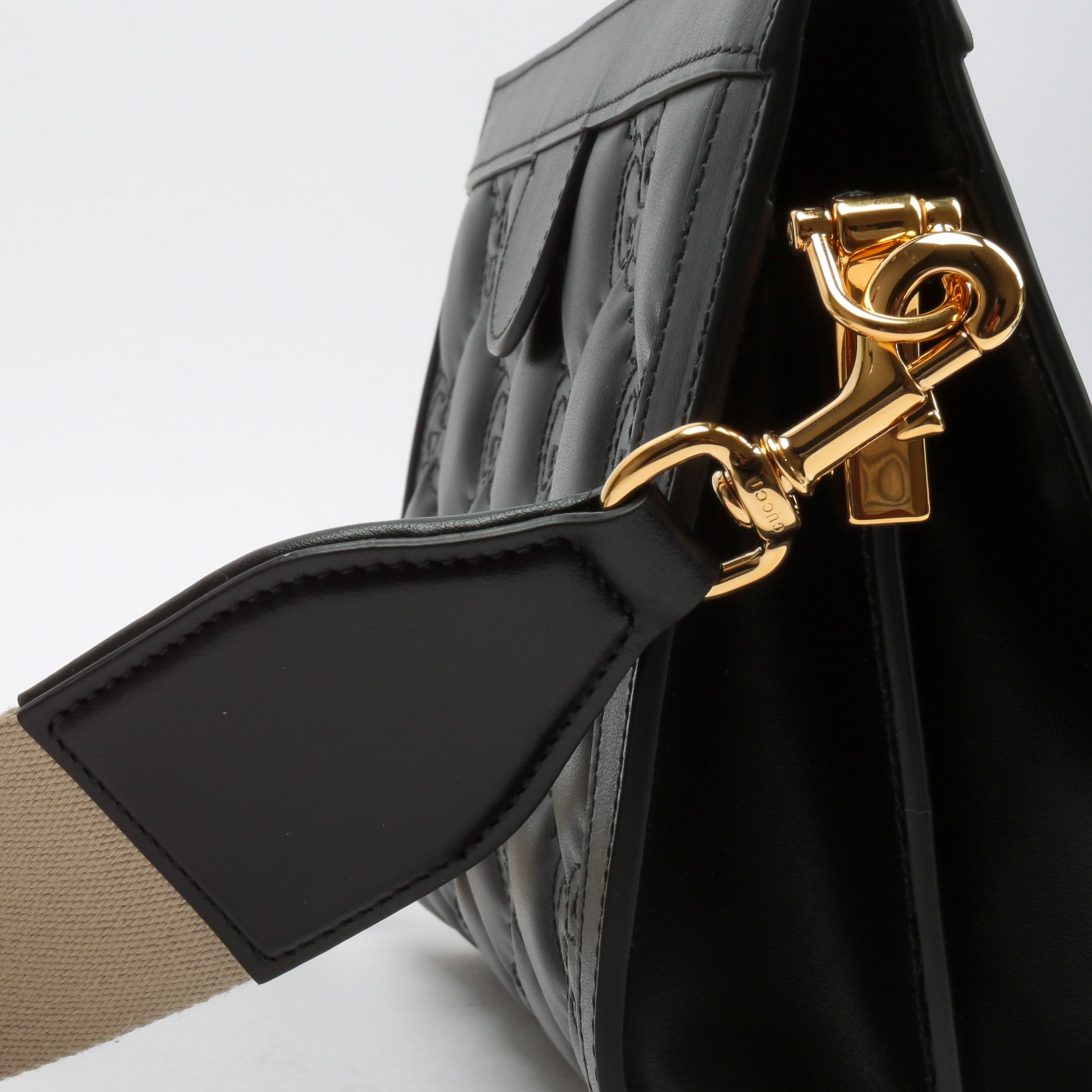 GUCCI GG Matelassé Small Clutch On Chain-Black
