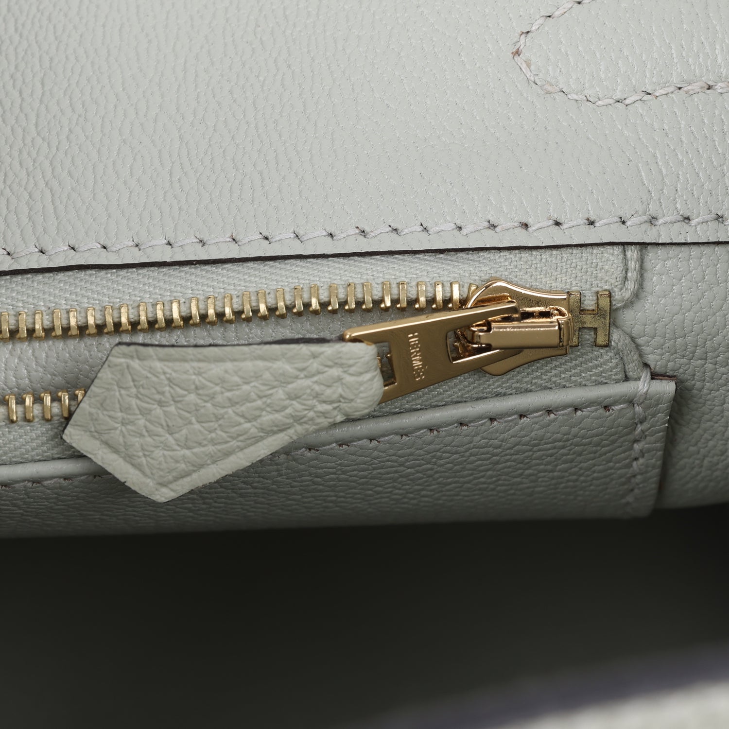 Hermes Birkin 25 Gris Neve Togo Gold Hardware