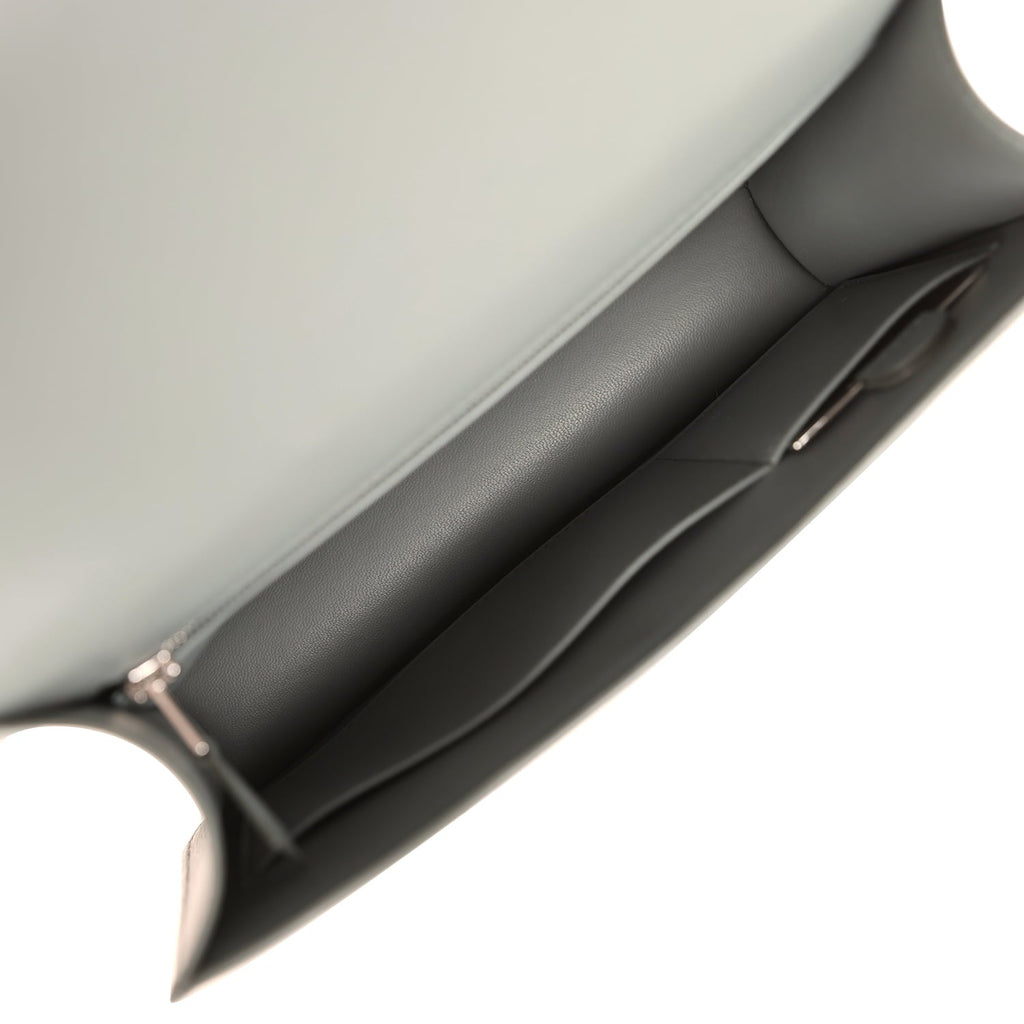 Hermes Constance 1-24 Vert Amande Epsom Palladium Hardware