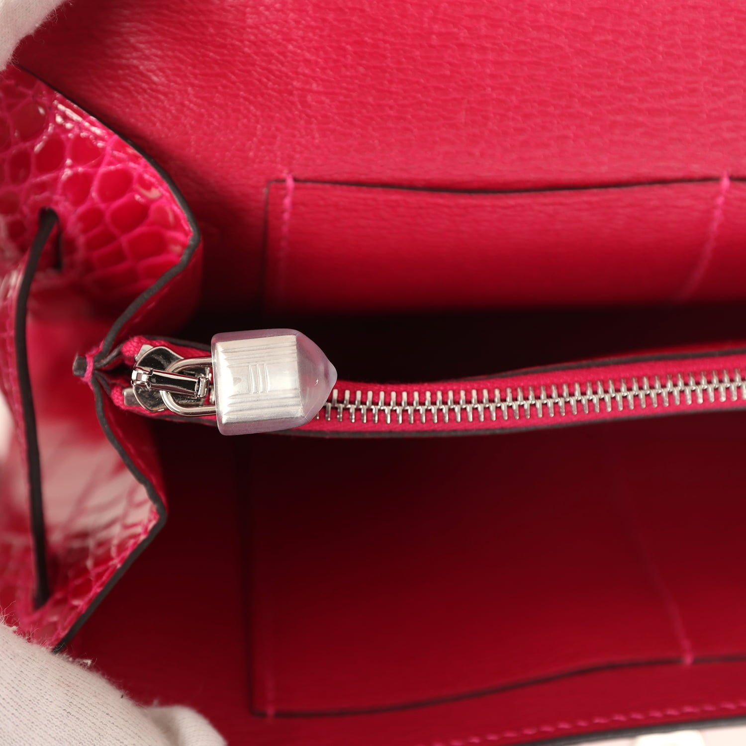 Hermes Kelly Wallet To Go Rose Scheherazade Shiny Alligator Palladium Hardware