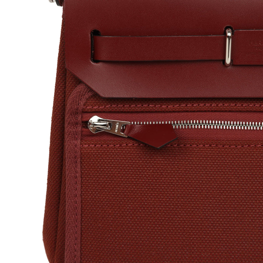 Hermes Herbag Zip 20 Mini Rouge H Toile Militaire Canvas and Vache Hunter Palladium Hardware