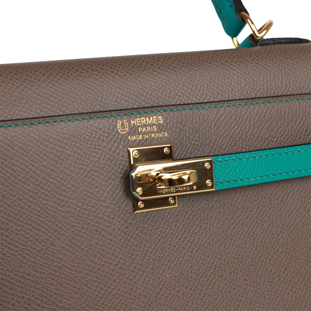 Pre-owned Hermes Special Order (HSS) Kelly Sellier 25 Etain and Bleu Paon Epsom Gold Hardware