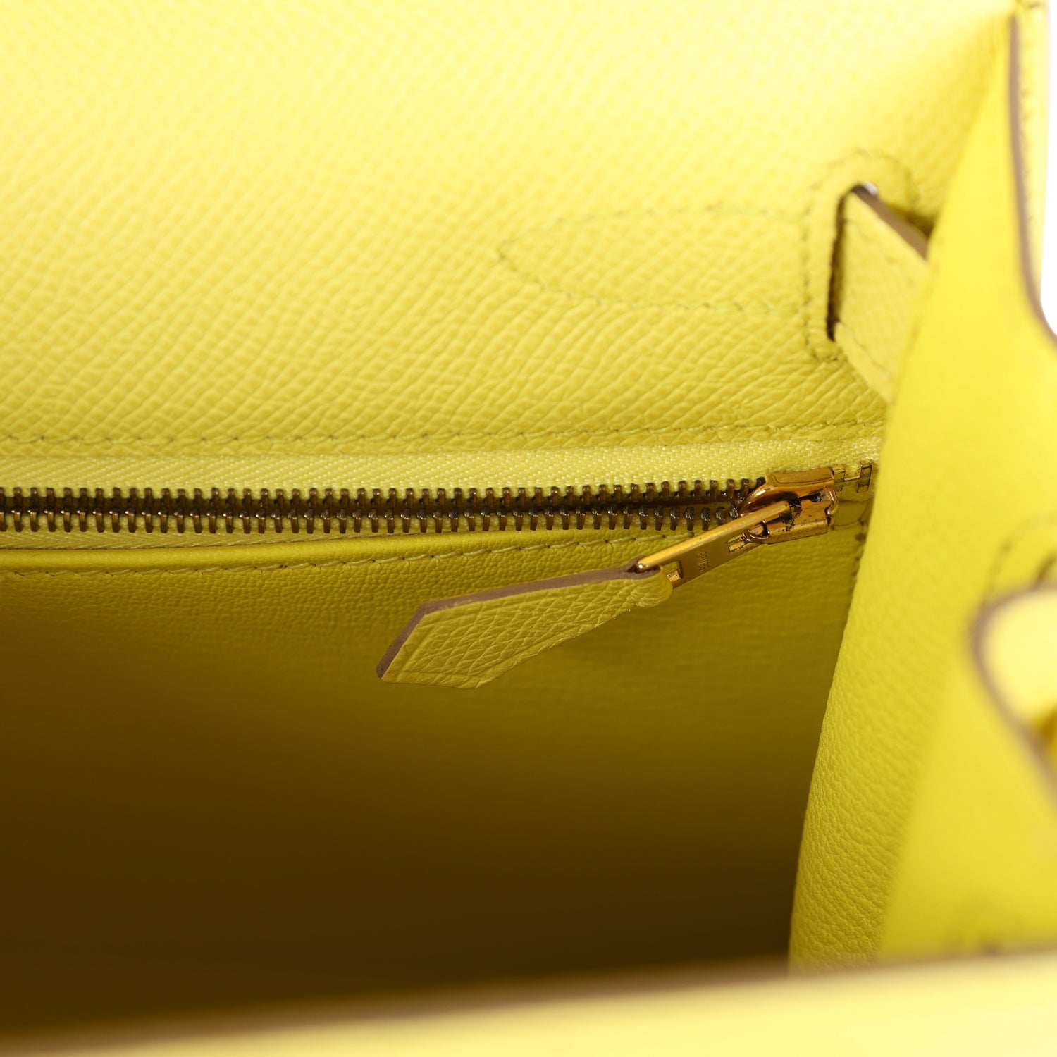 Pre-owned Hermes Kelly Sellier 28 Soufre Epsom Gold Hardware