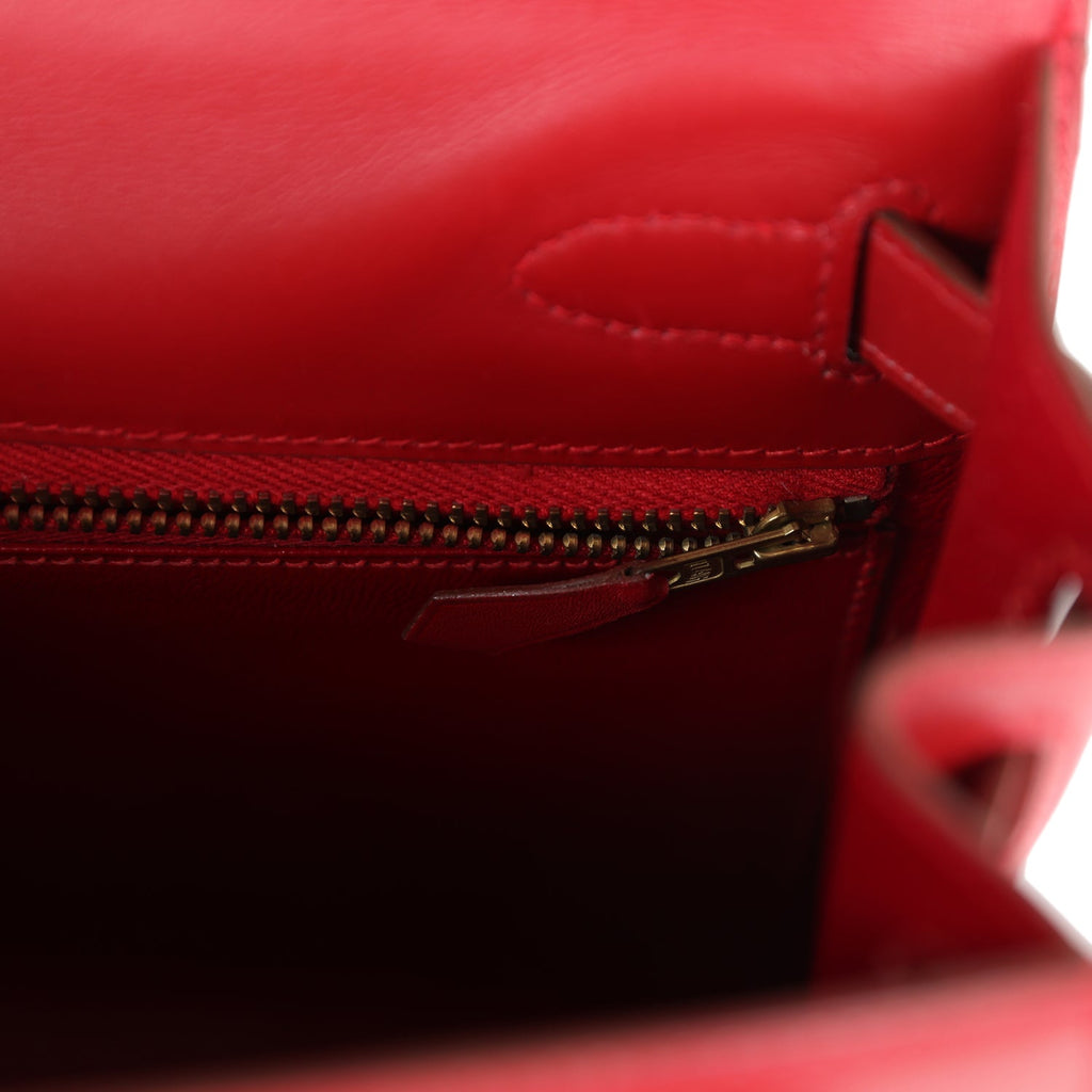 New Hermes Kelly Sellier 28 Rouge Vif Box Gold Hardware