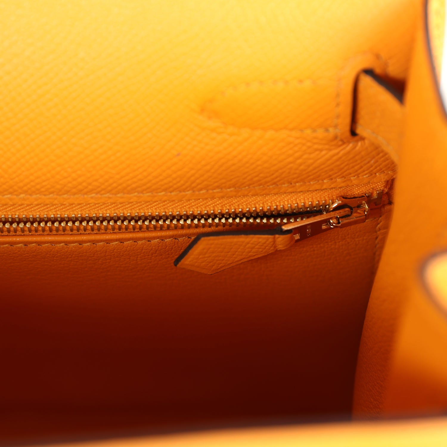 Pre-owned Hermes Special Order (HSS) Kelly Sellier 28 Jaune D'Or Epsom Gold Hardware