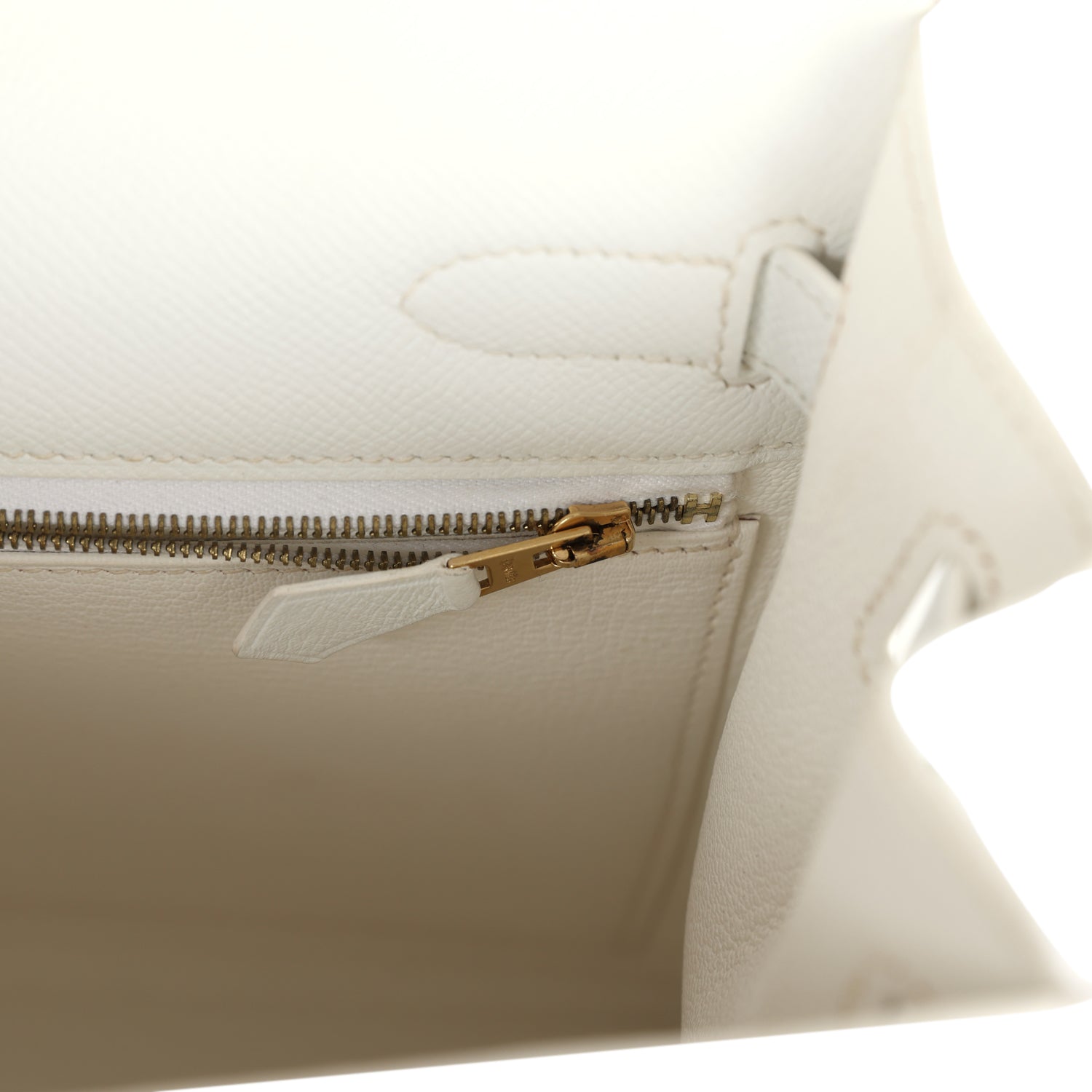 Hermes Kelly Sellier 32 White Epsom Gold Hardware