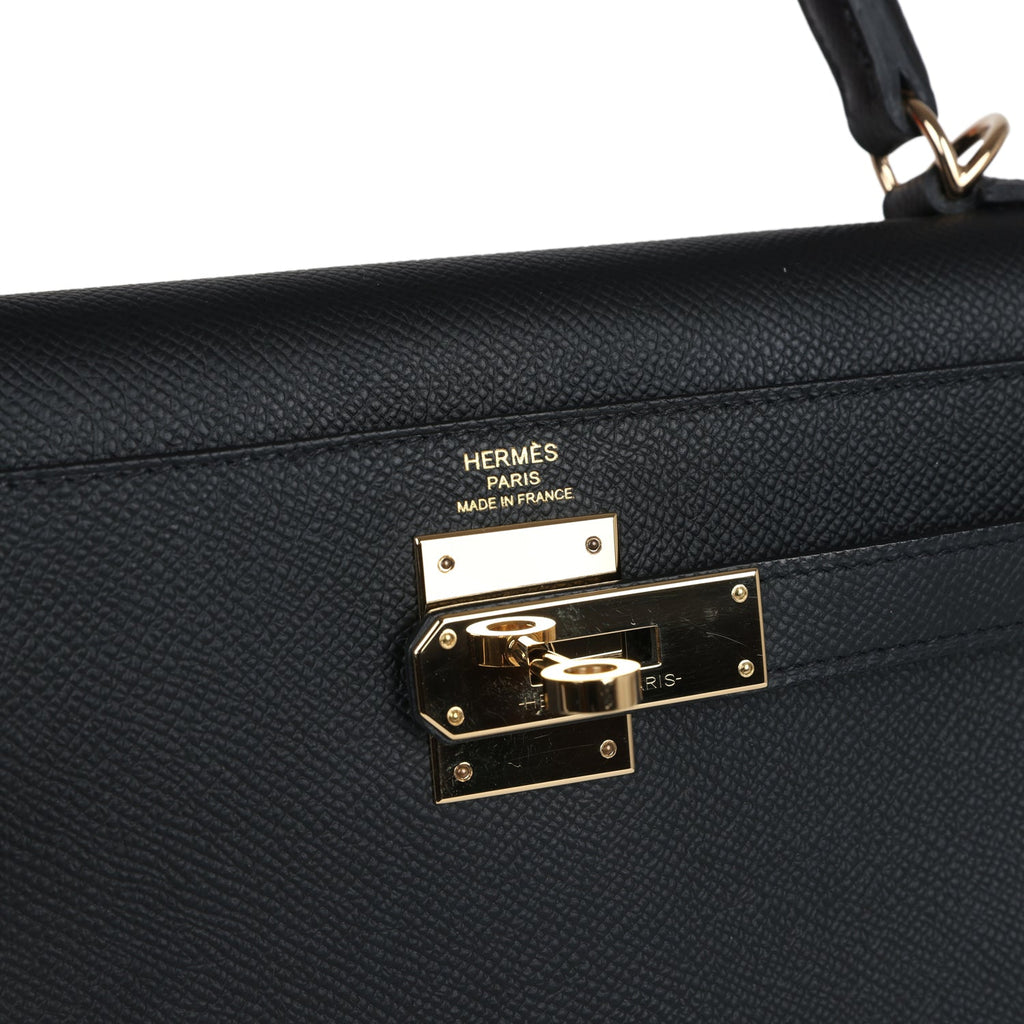 Pre-owned Hermes Kelly Sellier 28 Black Epsom Permabrass Hardware