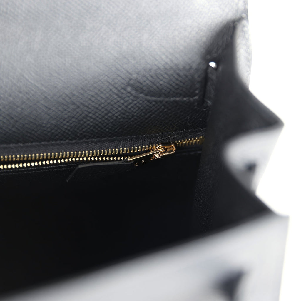 Pre-owned Hermes Kelly Sellier 28 Black Epsom Permabrass Hardware
