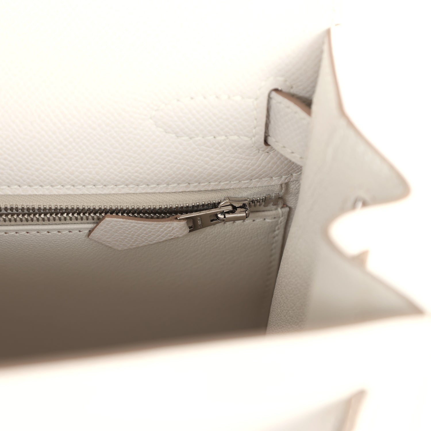 Hermes Kelly Sellier 28 Gris Pale Epsom Palladium Hardware