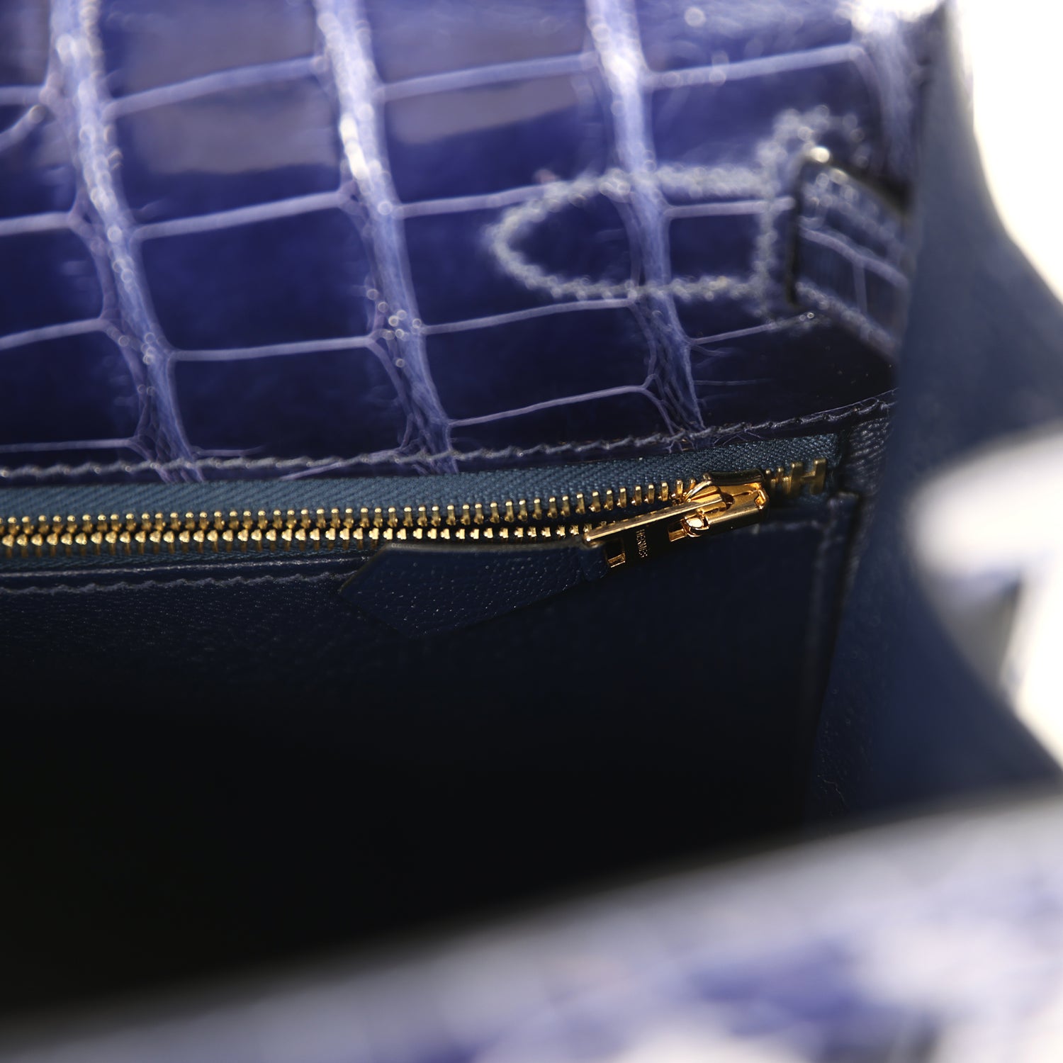 Pre-owned Hermes Kelly Sellier 28 Bleu Encre Shiny Alligator Gold Hardware