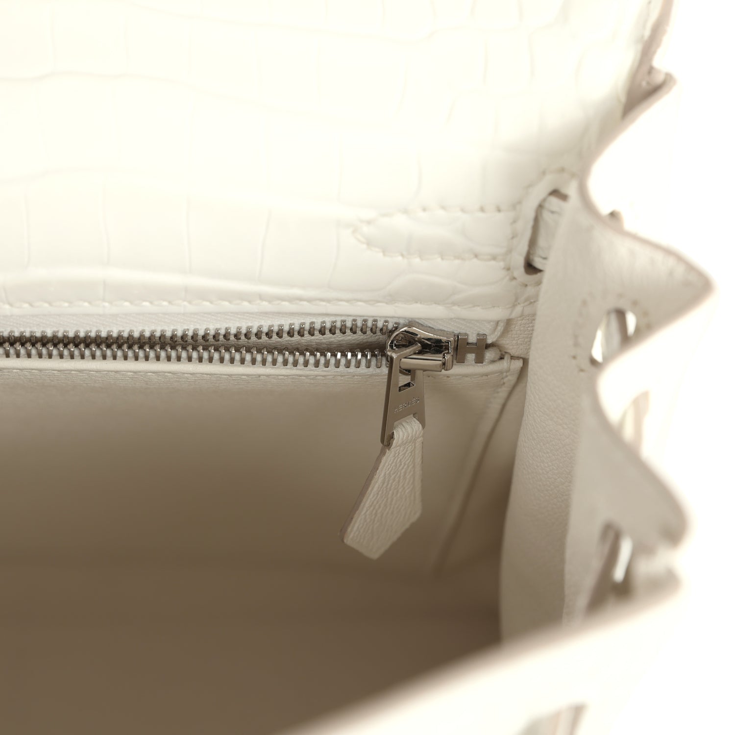 Hermes Kelly Retourne 25 Creme Chantilly Matte Crocodile Palladium Hardware