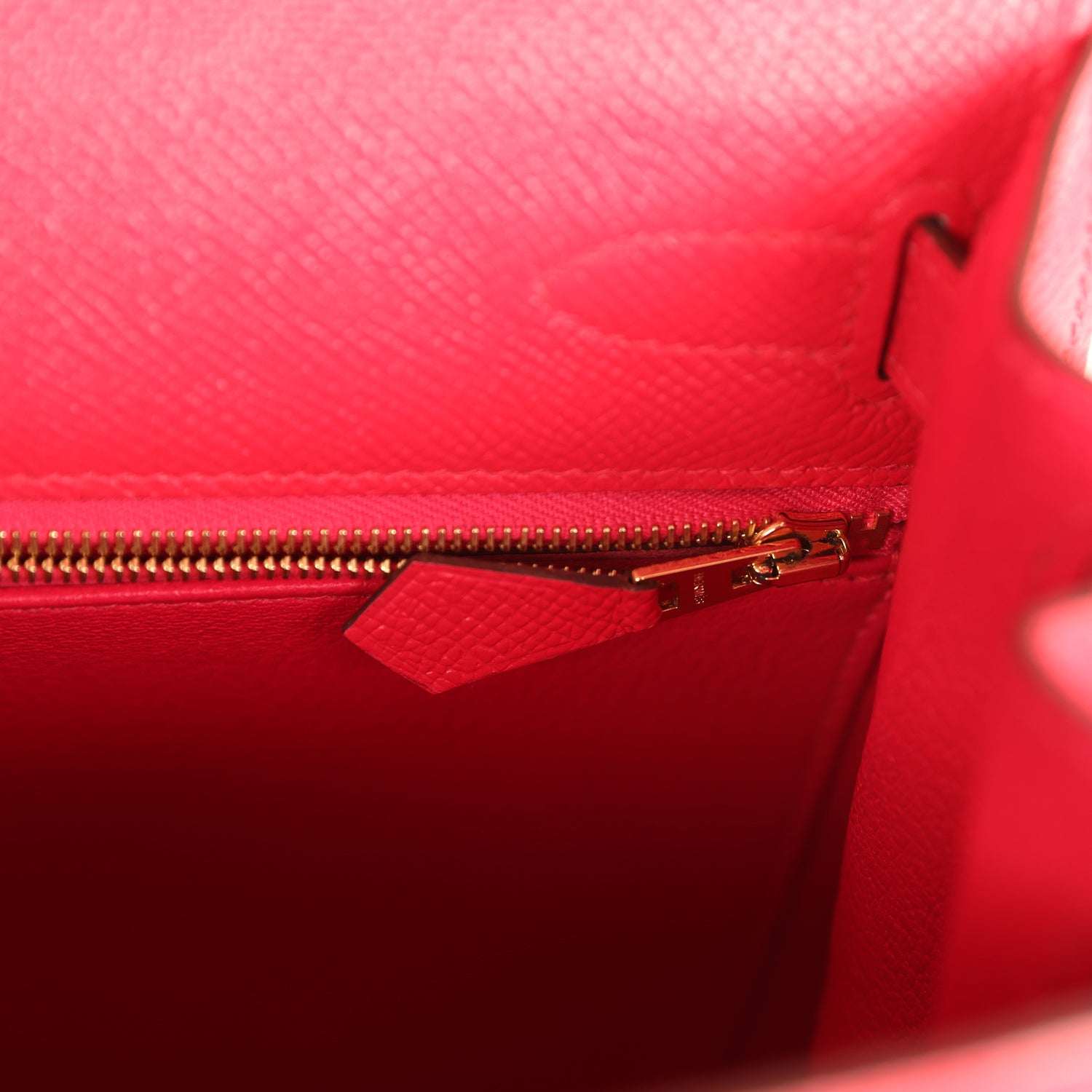 Pre-owned Hermes Kelly Sellier 28 Rose Extreme Epsom Gold Hardware