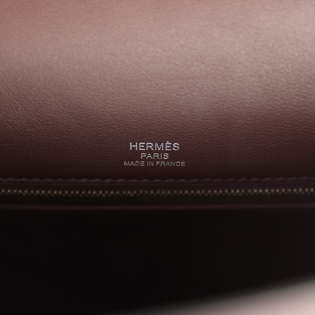 Hermes Quadrille Kelly Sellier 28 Rouge Sellier Swift and Ecru, White and Fambroise Toile Palladium Hardware